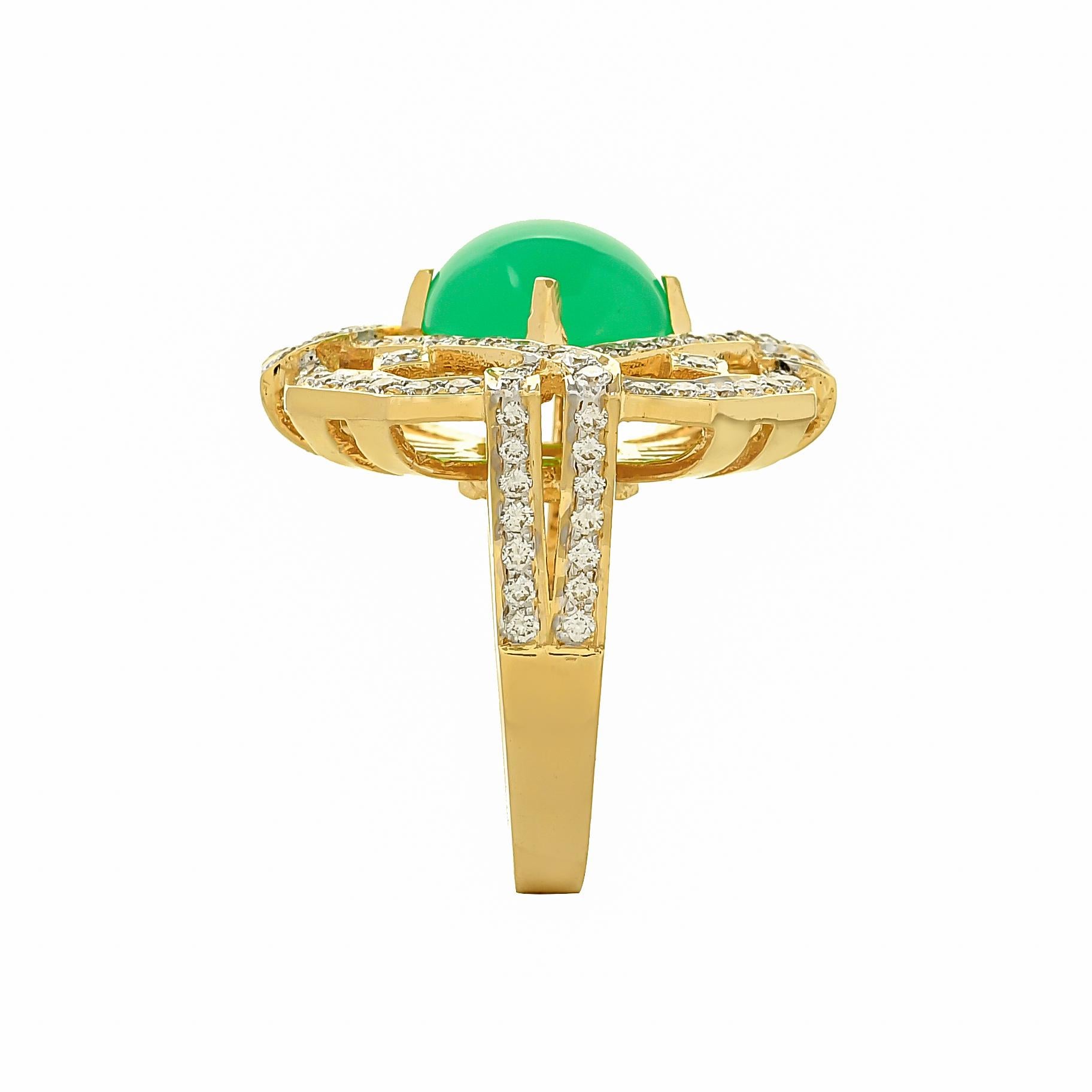 Modern 4.72 Carat Chrysoprase and Diamond 18 Karat Yellow Gold Ring For Sale