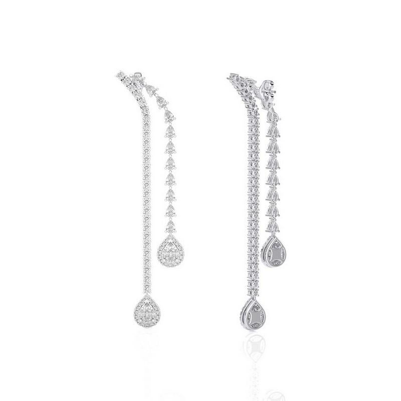 Peso totale dei carati:
Questi splendidi orecchini pendenti della Collection'S Moonlight hanno un peso totale di 4,72 carati e mostrano la brillantezza di diamanti meticolosamente selezionati in uno splendido design a goccia.

Diamanti:
Gli