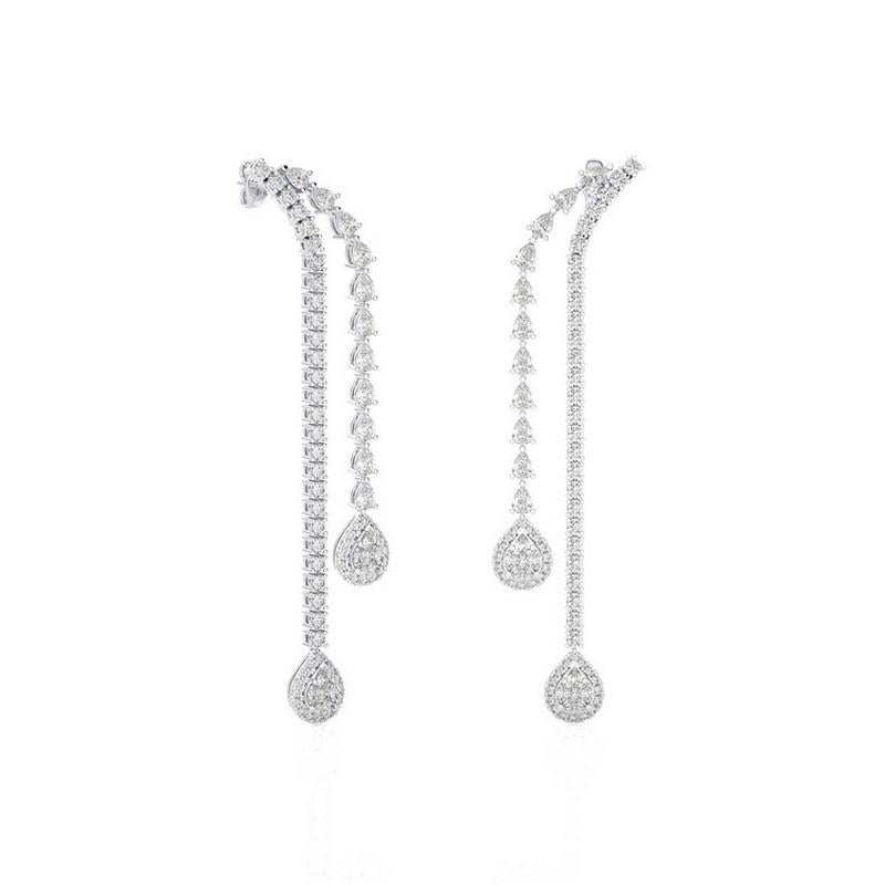 Moderno Orecchini a goccia in oro bianco 18 carati con diamanti 4,72 CTW e pendenti Moonlight Collection'S in vendita