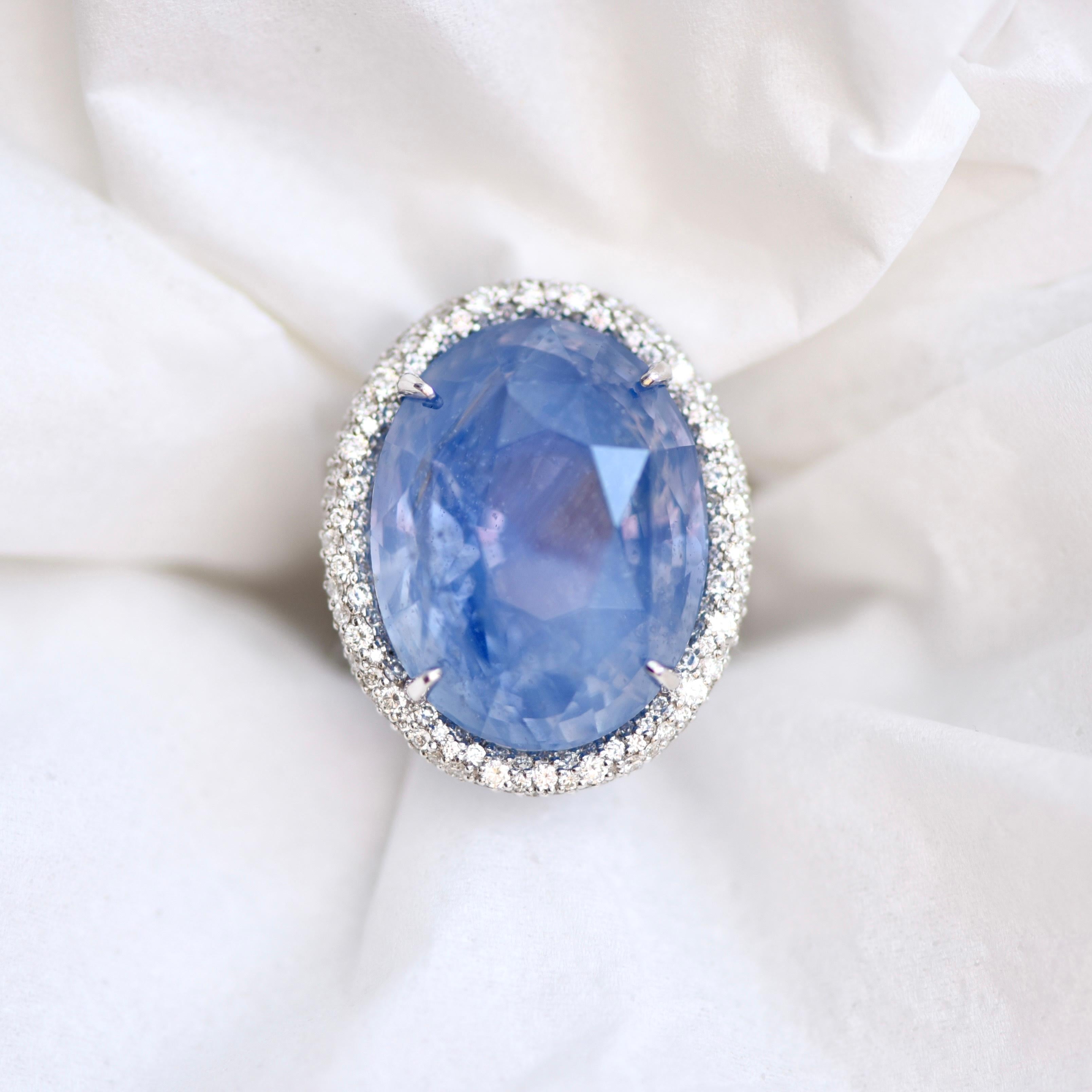 Contemporary 47.22 Carat Natural Sapphire Diamonds 18 Karat White Gold Cocktail Ring by D&A For Sale