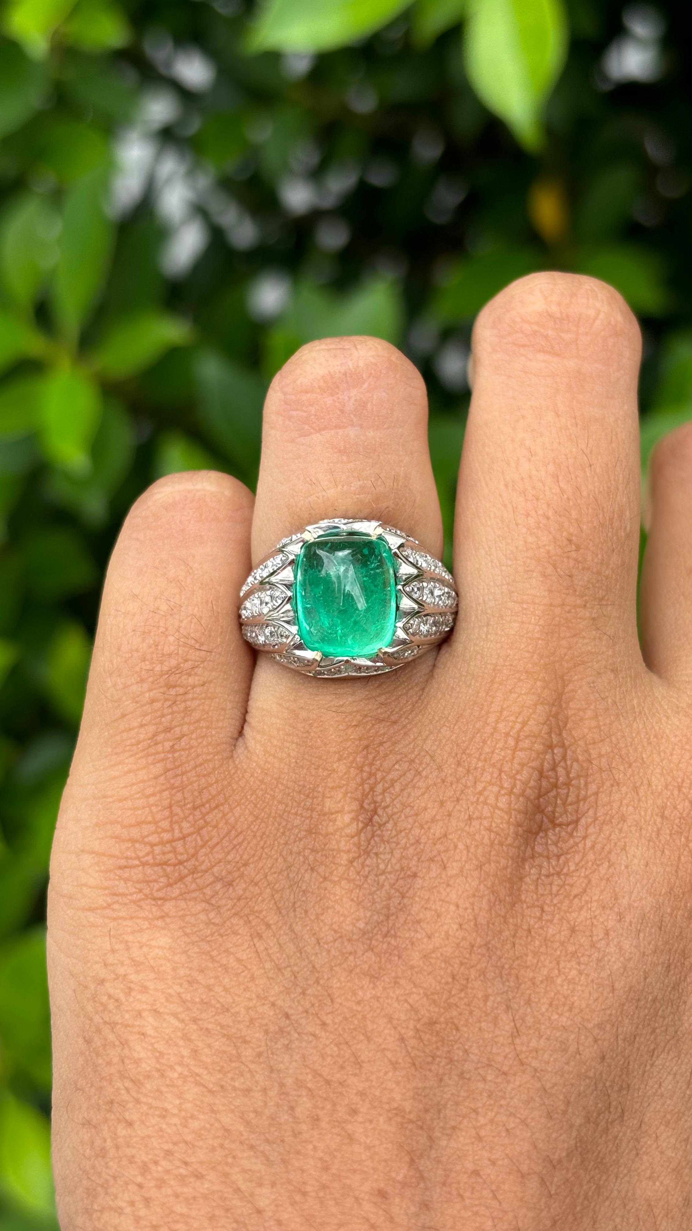4.72ct Colombian Sugarloaf-cut Emerald & Diamond Ring in 18K White Gold For Sale 2