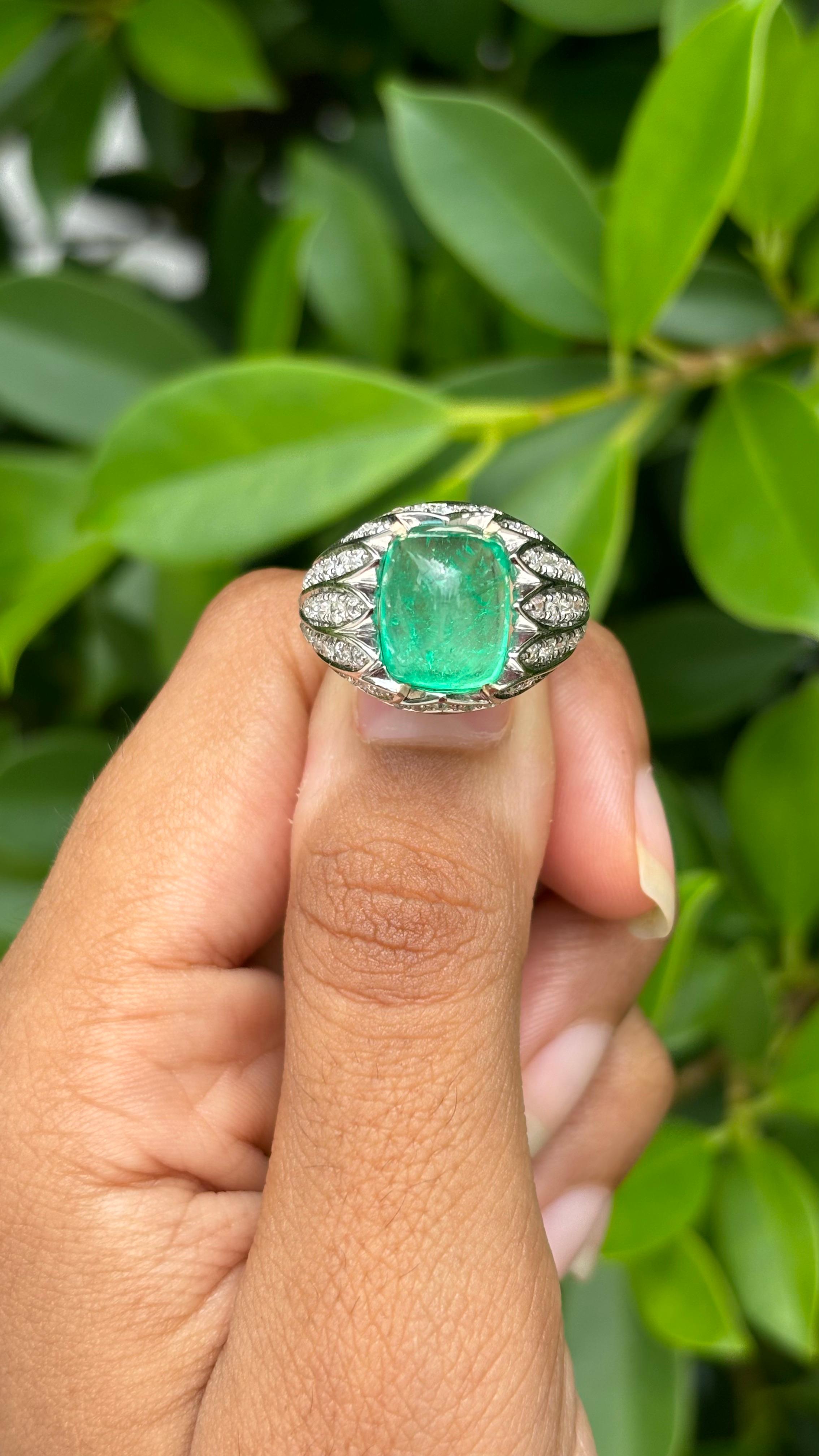 4.72ct Colombian Sugarloaf-cut Emerald & Diamond Ring in 18K White Gold For Sale 9