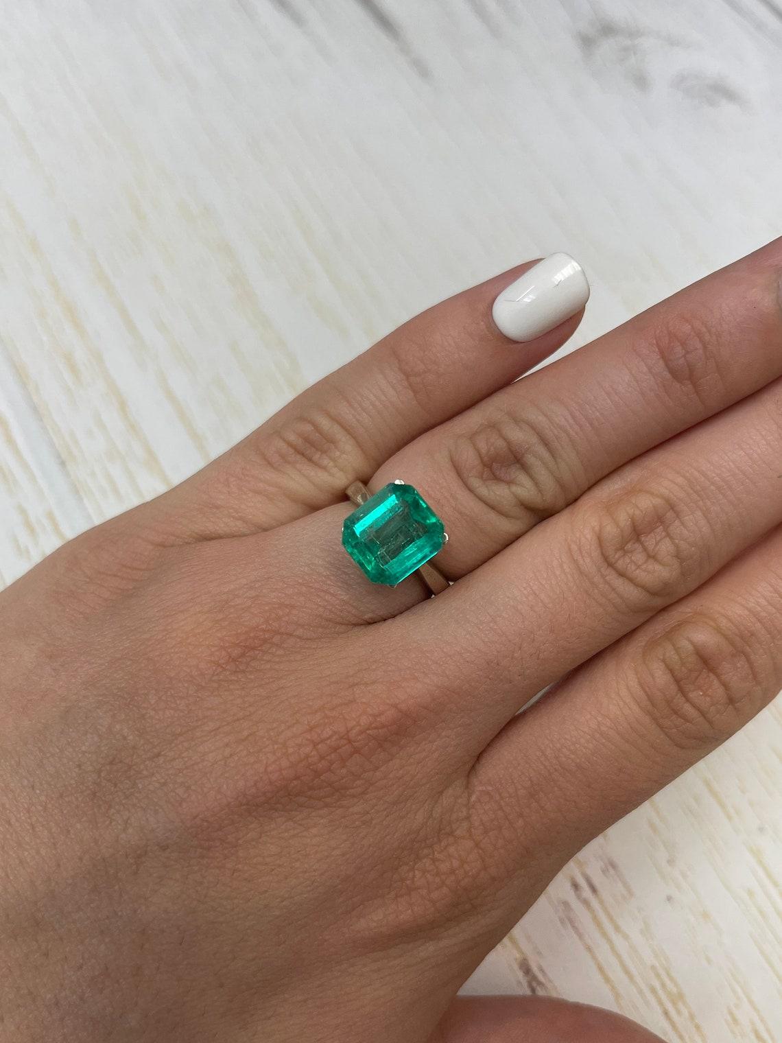 4.72ct Spready Bluish Green Asscher Cut Colombian Gem 11x10 Genuine May in vendita 2