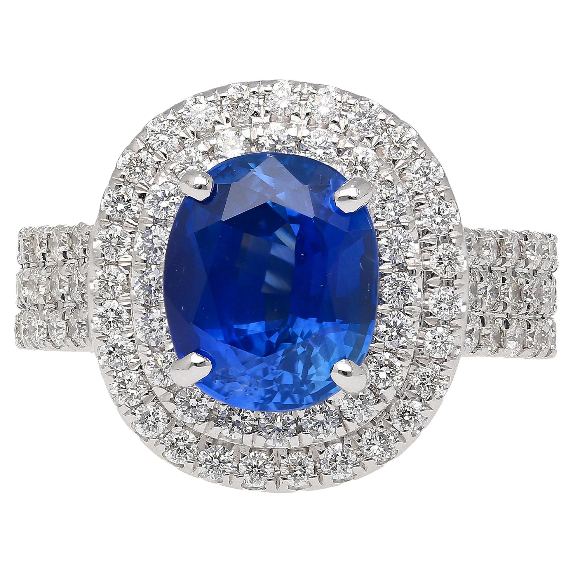 Anillo Halo de Zafiro Azul Ovalado y Doble Diamante Certificado GRS de 4,73 Quilates en venta