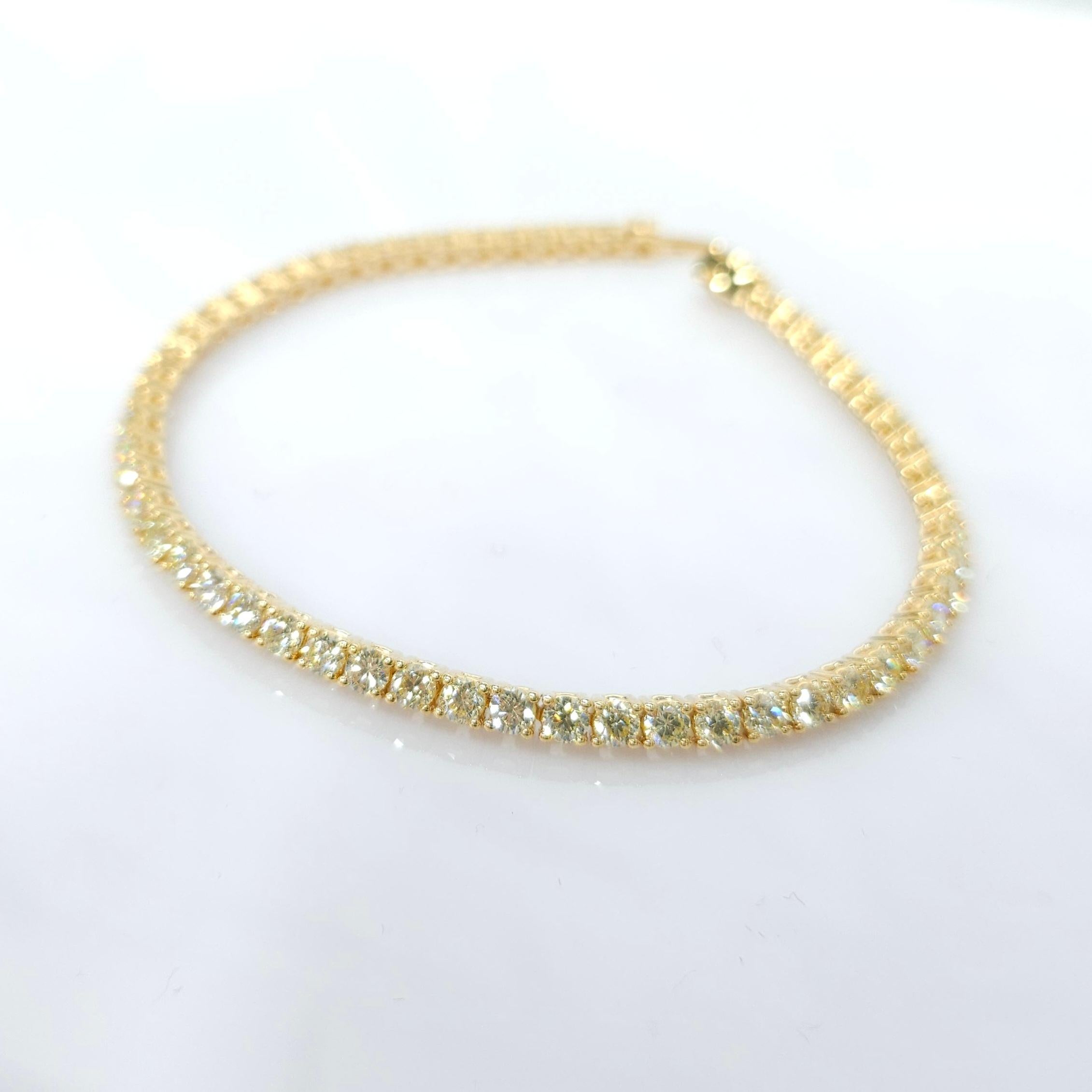 Taille ronde Bracelet tennis en or jaune 18 carats avec diamants ronds de 4,73 carats en vente