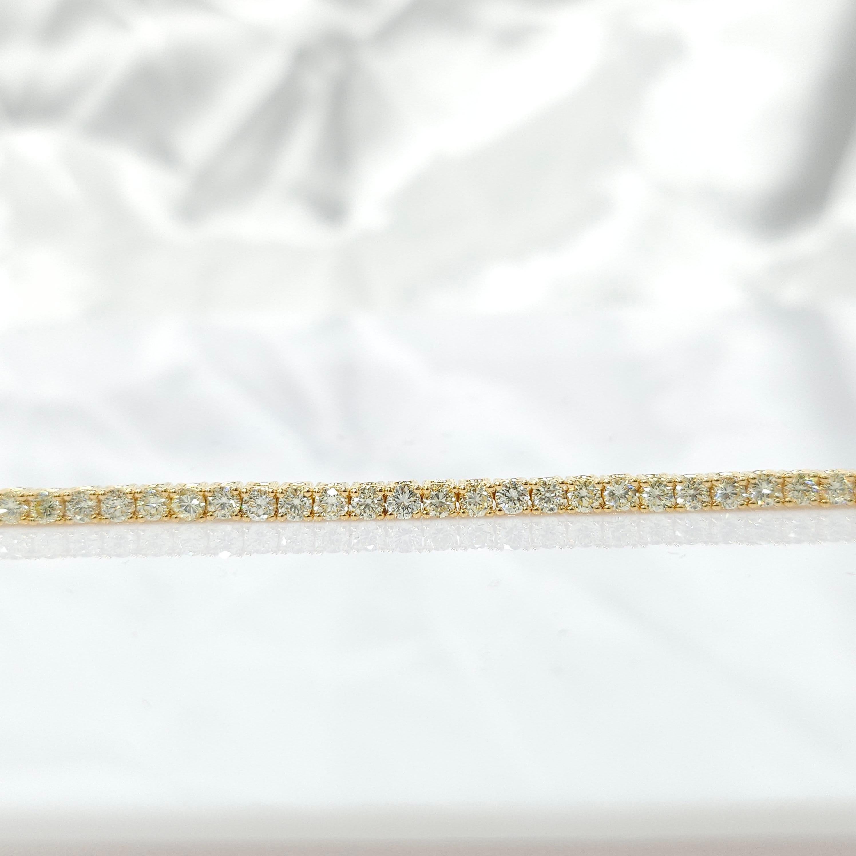4.73 Carat Round Diamond Tennis Bracelet in 18K Yellow Gold In New Condition For Sale In KOWLOON, HK