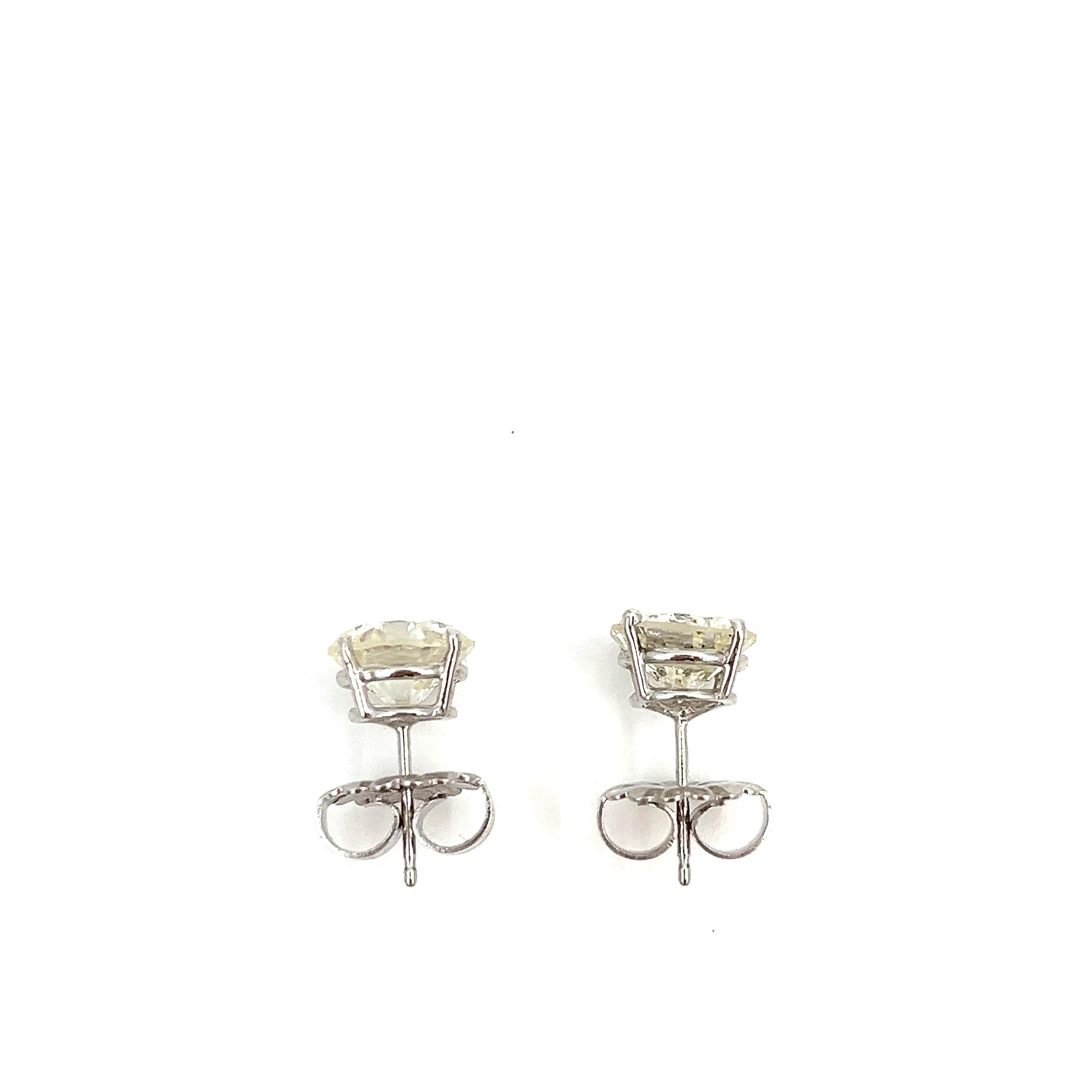 4.73 ct Diamond Stud Earrings  In New Condition For Sale In Chicago, IL