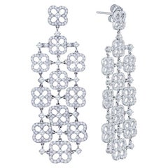 Boucles d'oreilles chandelier en forme de trèfle en or blanc 18 carats et diamants ronds naturels de 4,73 carats