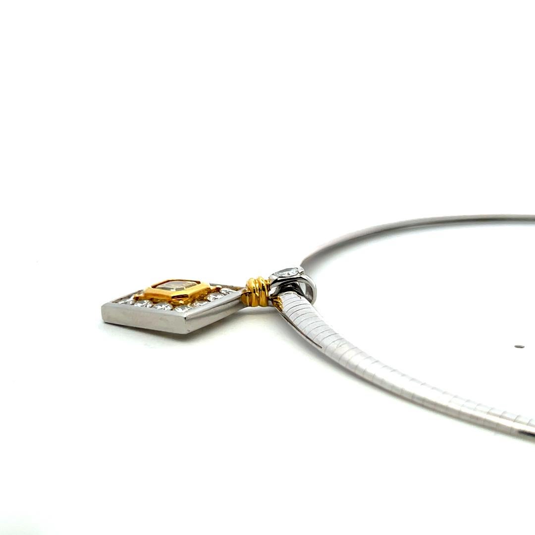 Collana con ciondolo in oro 14K con diamante giallo rotondo a taglio radiante da 4,74 carati Fi in vendita 6