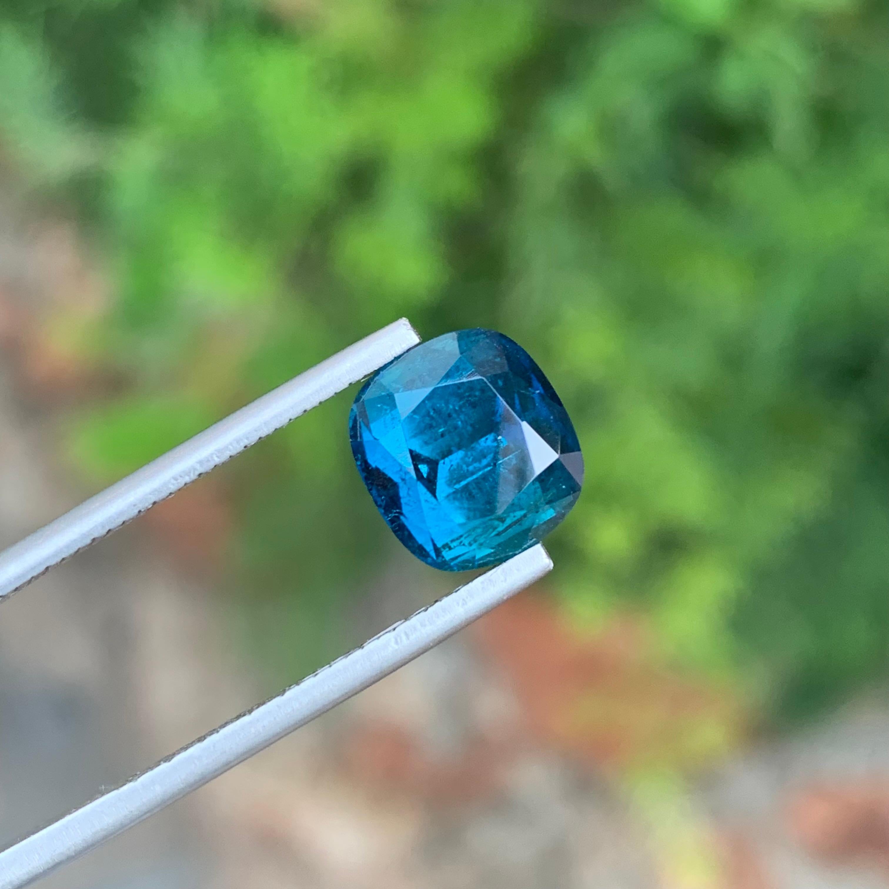 4.75 Carat Adorable Natural Loose Indicolite Tourmaline Cushion Shape Gemstone In New Condition For Sale In Peshawar, PK