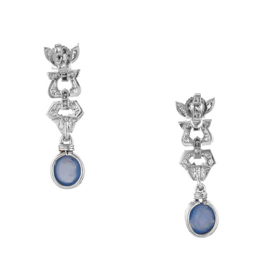 Orecchini pendenti in platino Art Deco da 4,75 carati con zaffiro cabochon e diamante In condizioni ottime in vendita a Stamford, CT