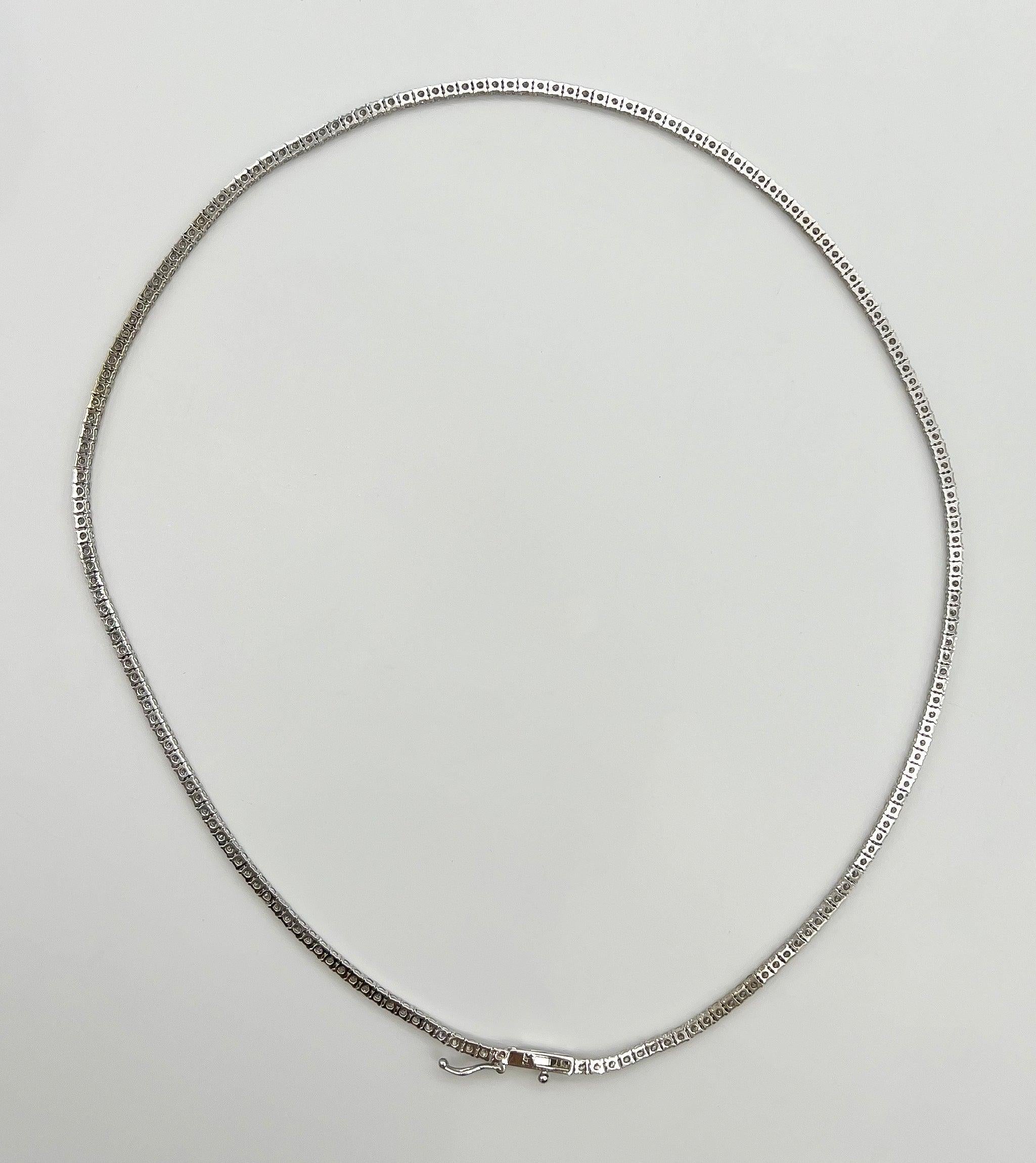 4.75 Carat Diamond Tennis Necklace with Round Diamonds in White Gold Chain In New Condition For Sale In New York, NY
