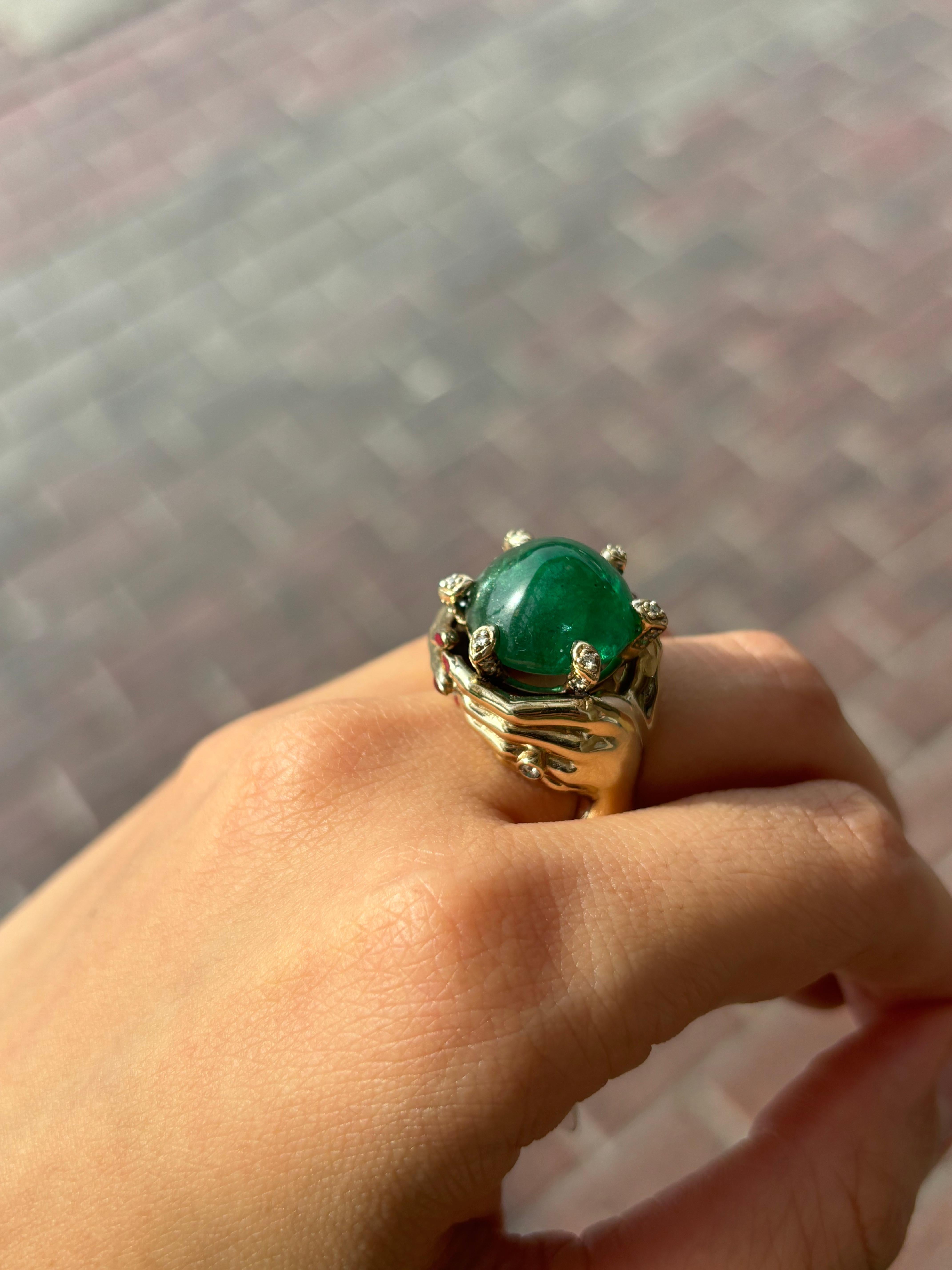 4.75 Carat Emerald Cabochon 18K Unisex Cocktail Ring For Sale 7