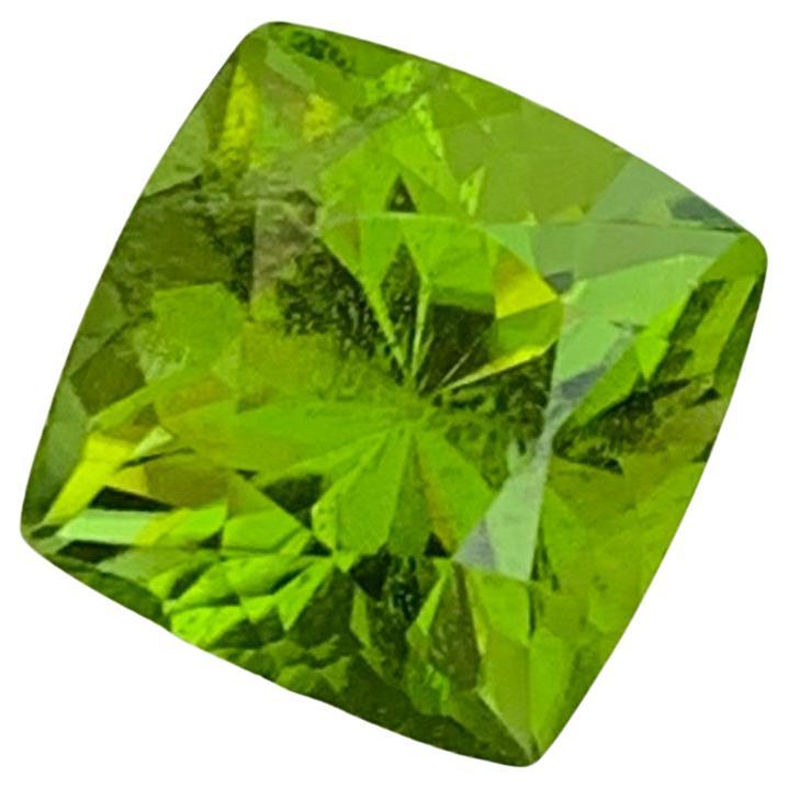 4.75 Carat Natural Apple Green Loose Peridot Gemstone From Pakistan SI Clarity For Sale