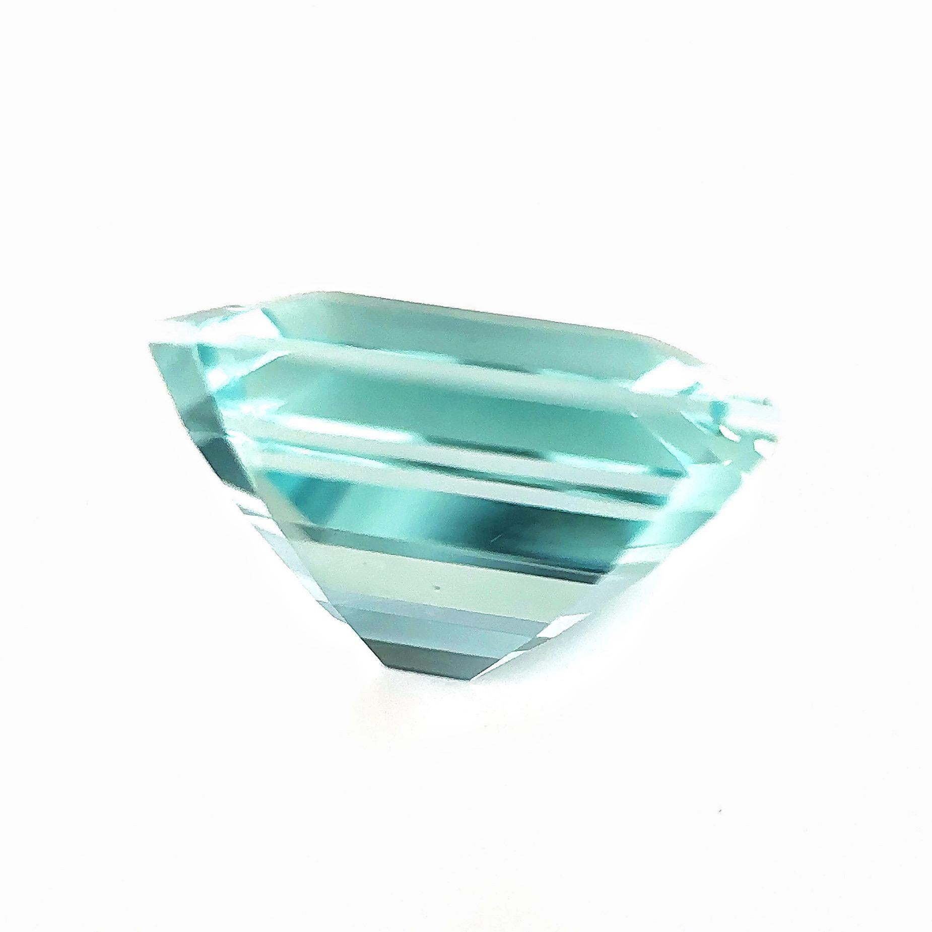 Emerald Cut 4.75 Carat Natural Aquamarine Loose Stone For Sale