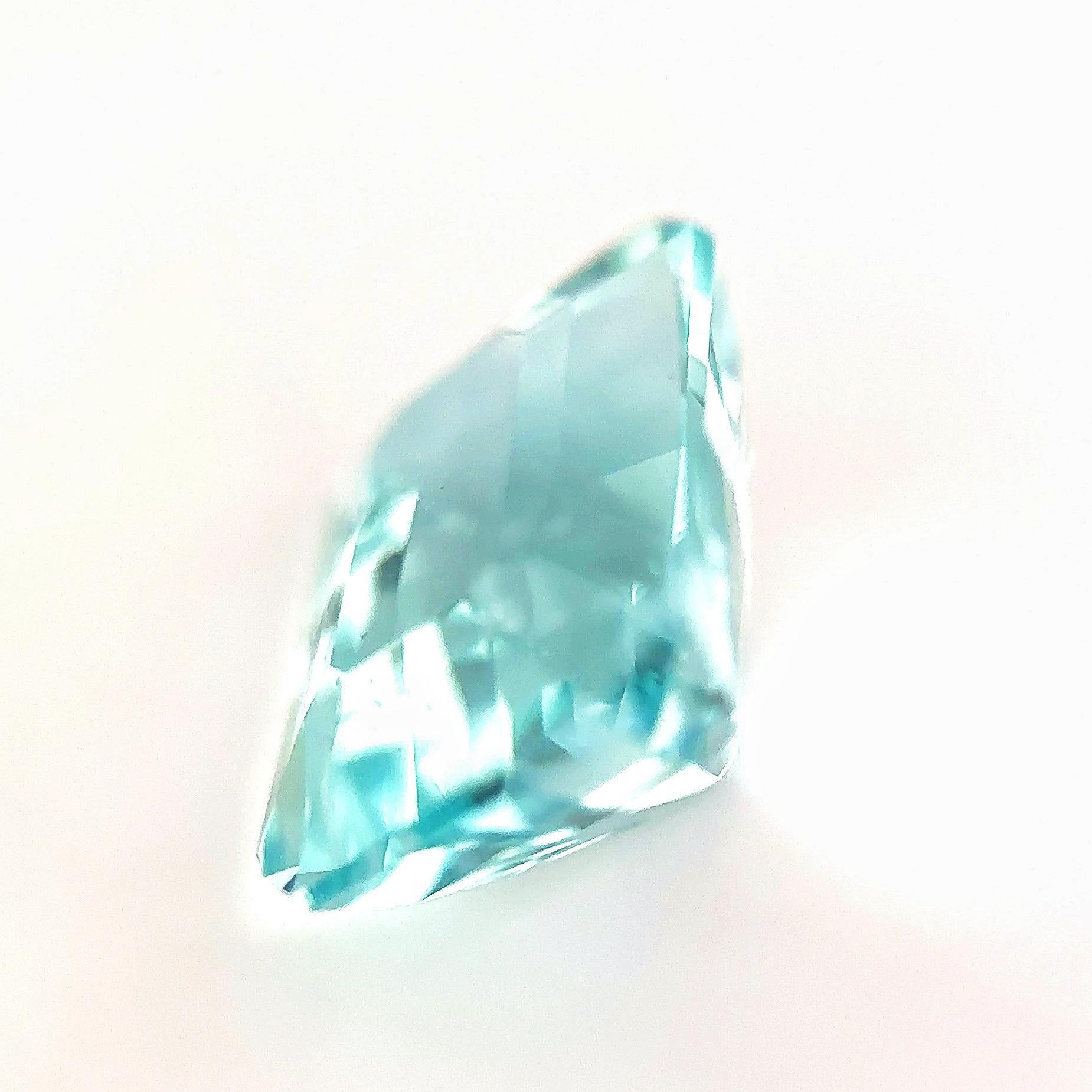 Women's or Men's 4.75 Carat Natural Aquamarine Loose Stone For Sale