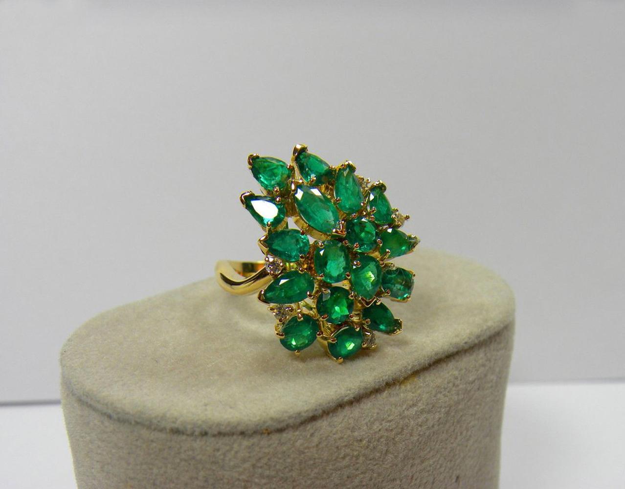 Fine Cocktail Retro Style Colombian Emerald Ring 18K 2