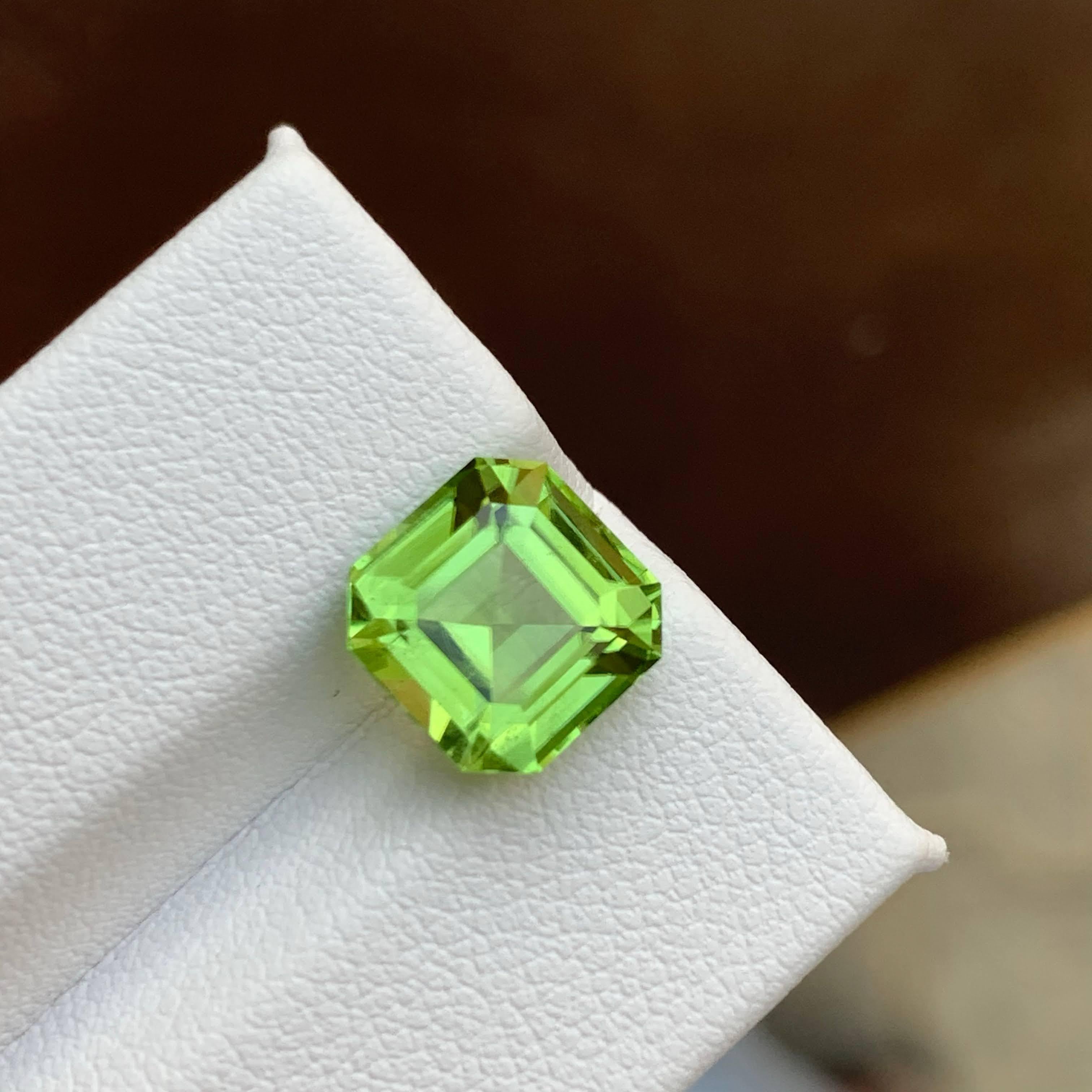 4,75 carati di peridoto verde mela naturale sfuso, pietra di peridoto taglio Asscher Gemma pakistana in vendita 6