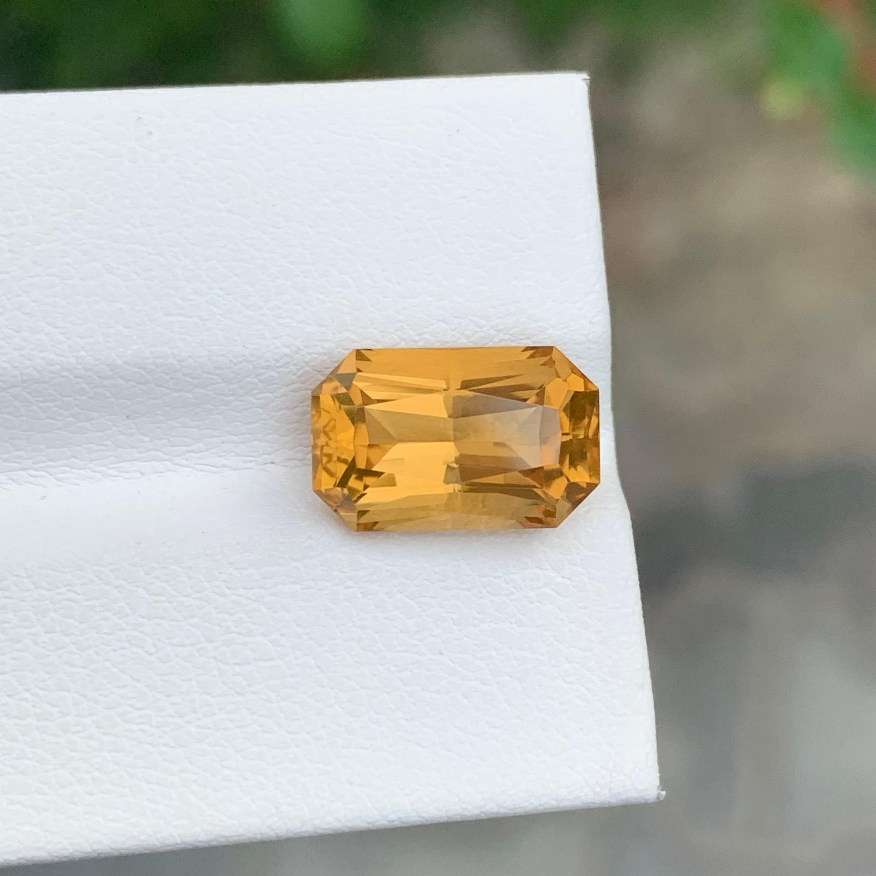 Arts and Crafts 4.75 Carat Natural Loose Citrine Scissor Cut Gemstone For Jewellery For Sale