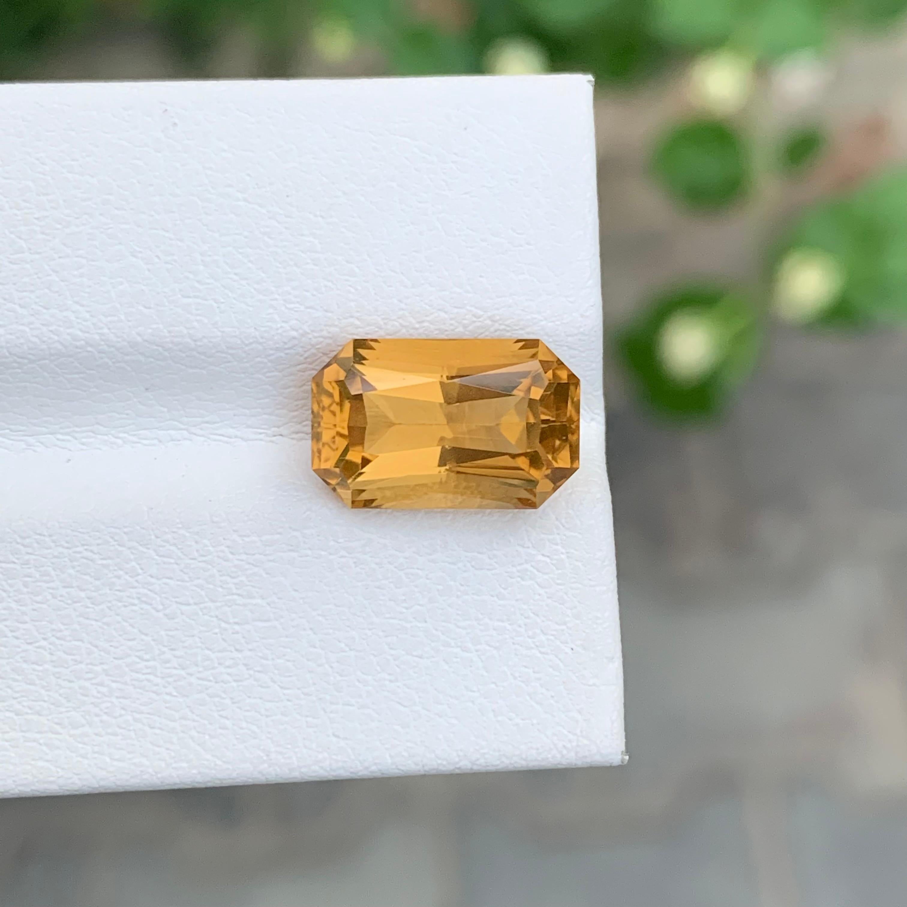 4.75 Carat Natural Loose Citrine Scissor Cut Gemstone For Jewellery For Sale 1