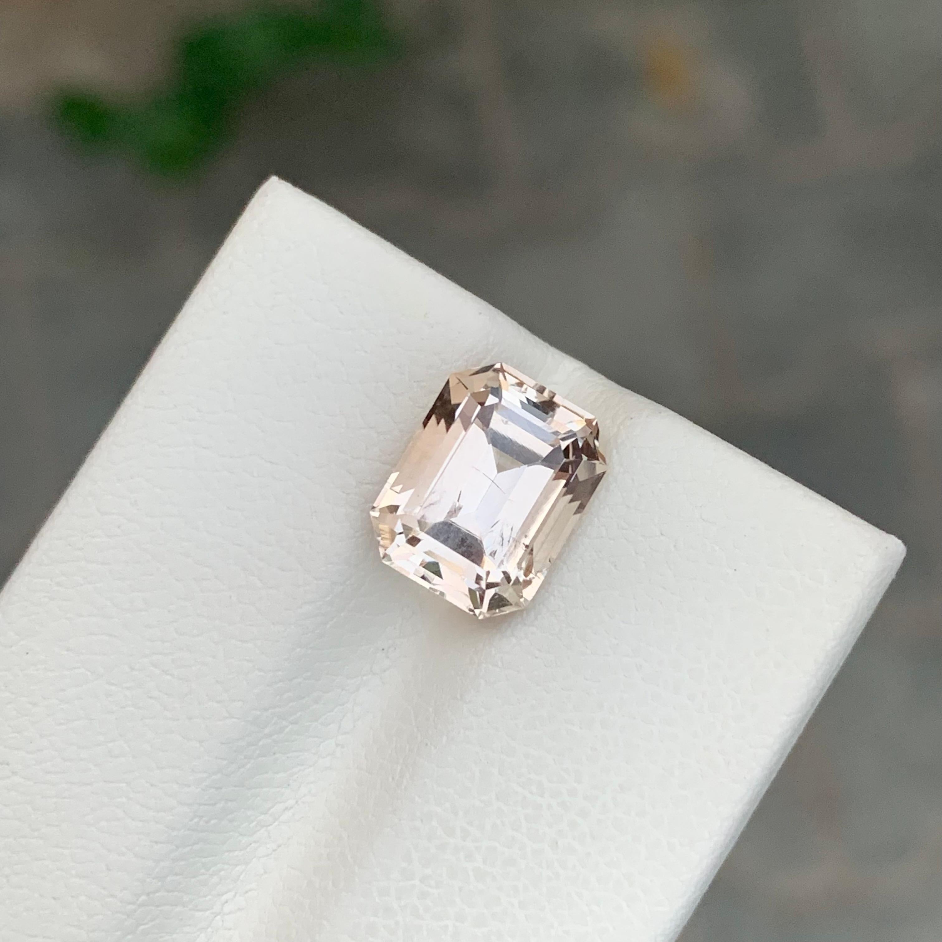 4.75 Karat natürlicher loser Goldtopas Smaragdform Edelstein (Smaragdschliff) im Angebot