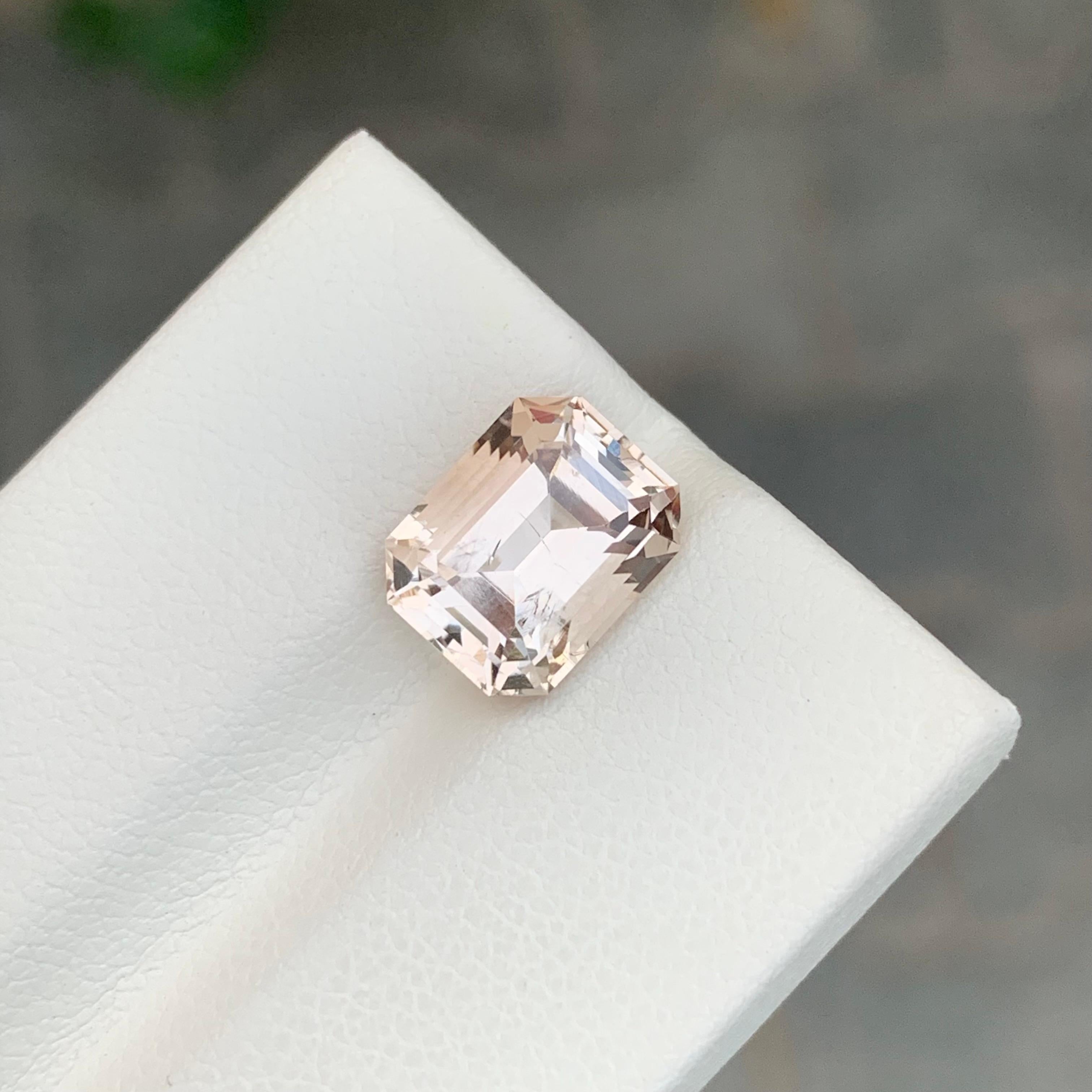 4.75 Karat natürlicher loser Goldtopas Smaragdform Edelstein im Zustand „Neu“ im Angebot in Peshawar, PK