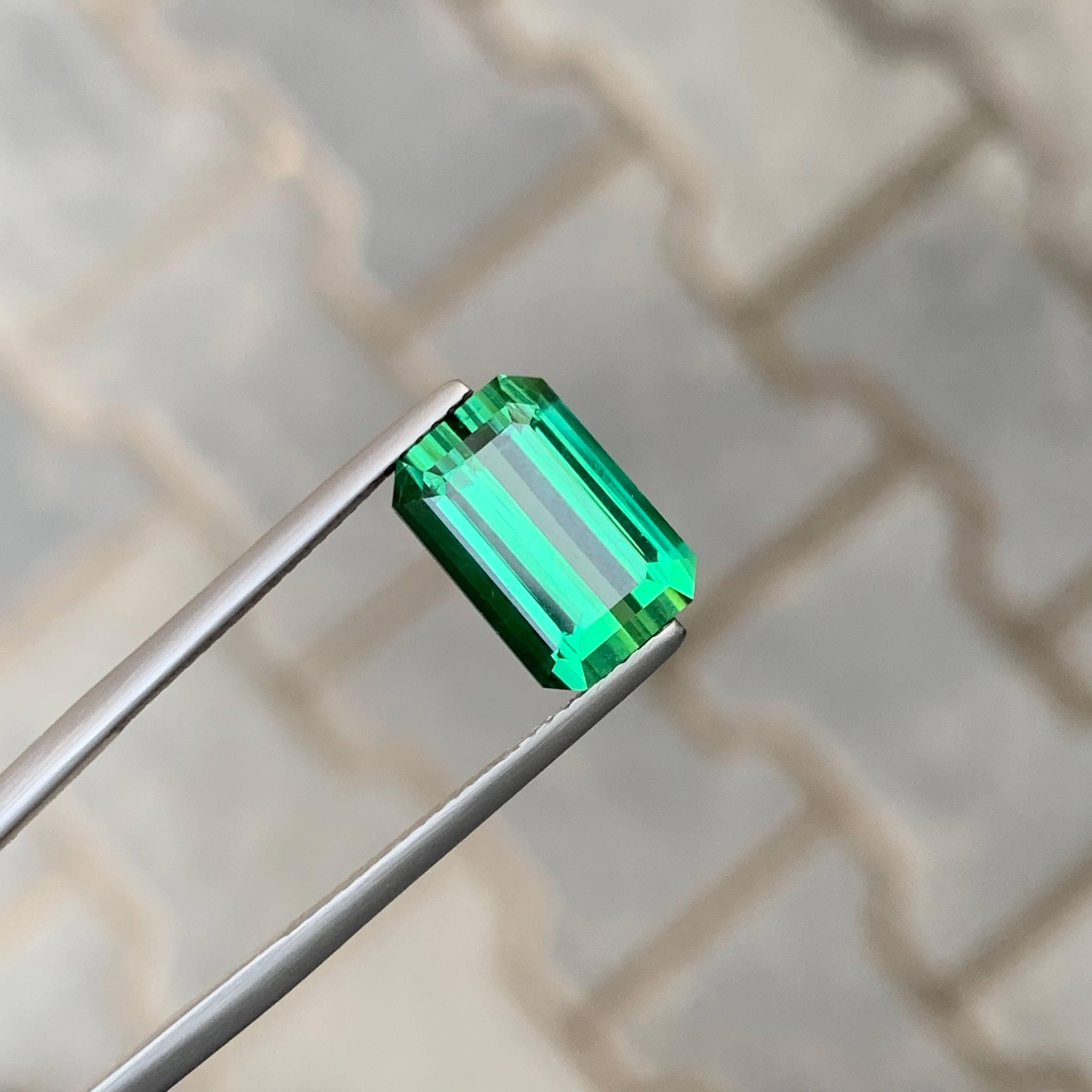 4.75 carati di qualità naturale sfusa di tormalina verde taglio cuscino Gemma afgana In condizioni Nuovo in vendita a Bangkok, TH