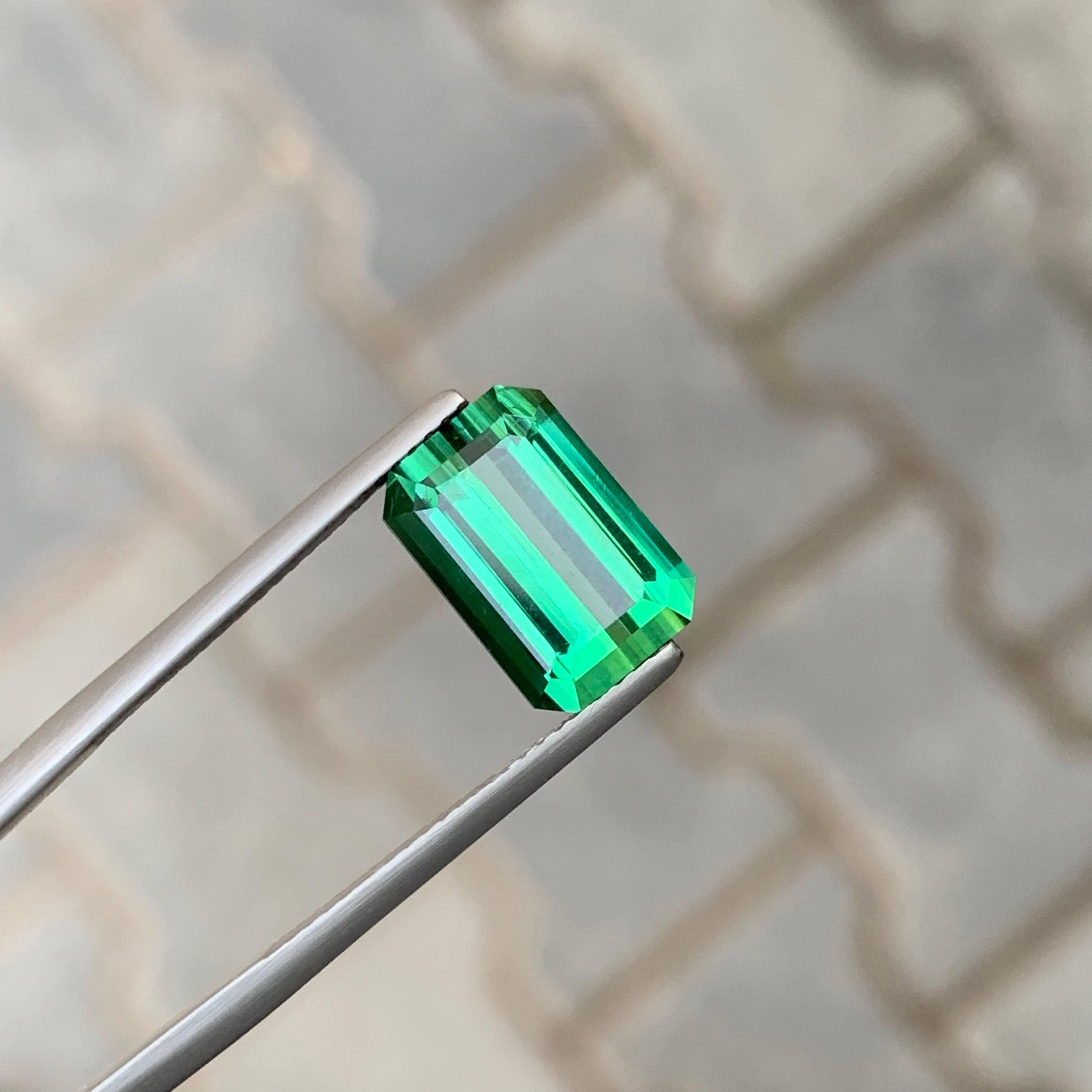 4.75 carati di qualità naturale sfusa di tormalina verde taglio cuscino Gemma afgana in vendita 1