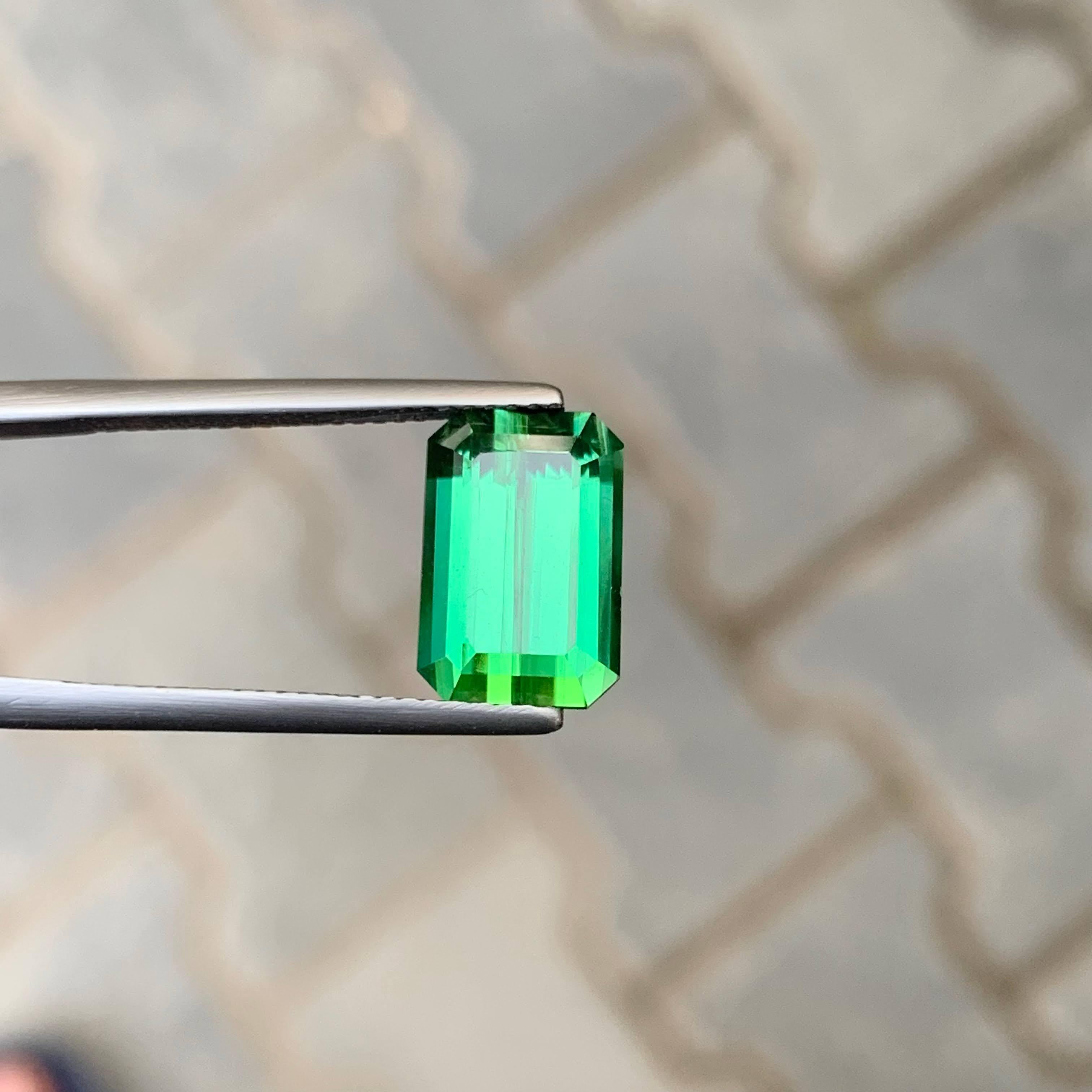 4.75 carati di qualità naturale sfusa di tormalina verde taglio cuscino Gemma afgana in vendita 2