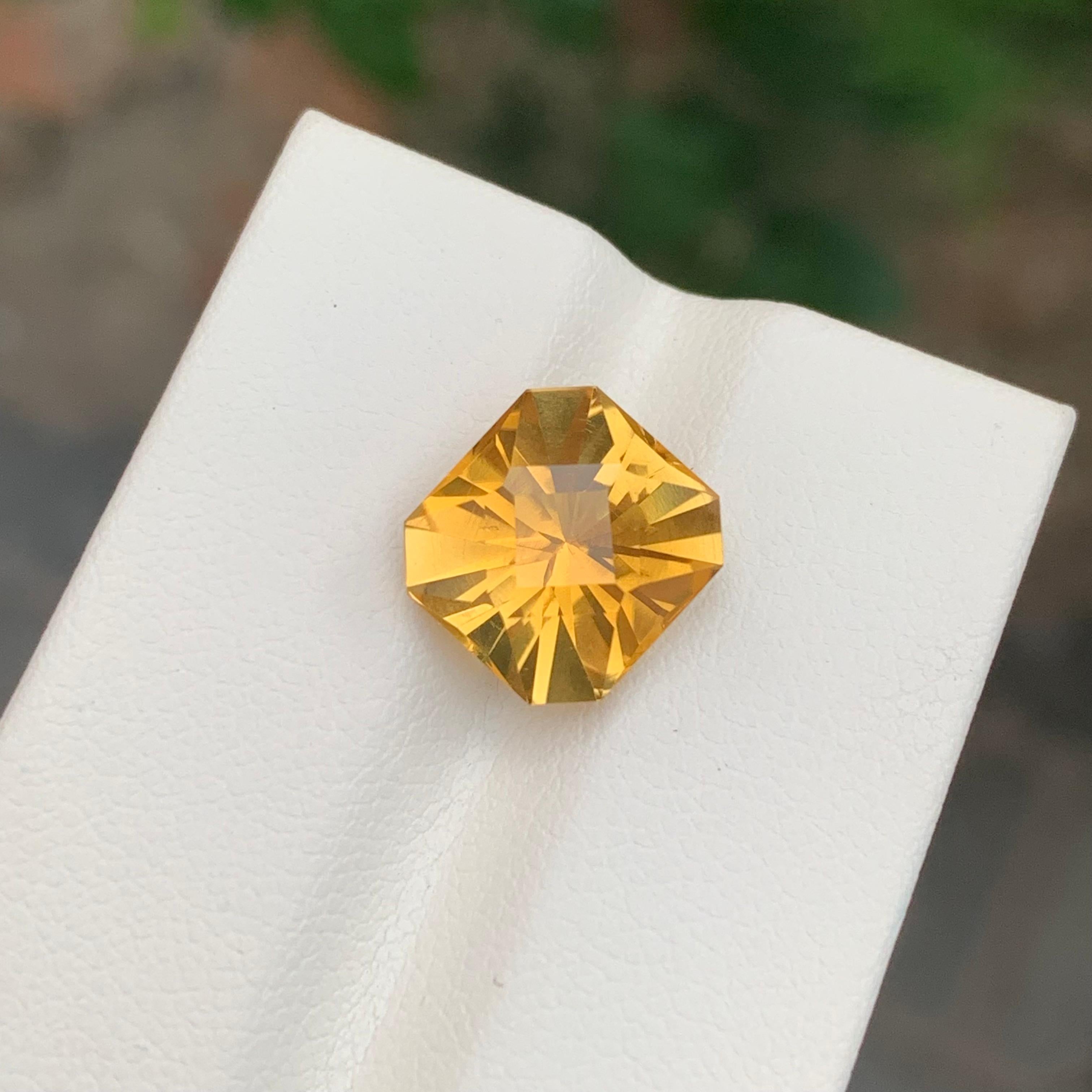 Arts and Crafts 4,75 carati di Citrino giallo sciolto naturale con taglio fantasia in vendita
