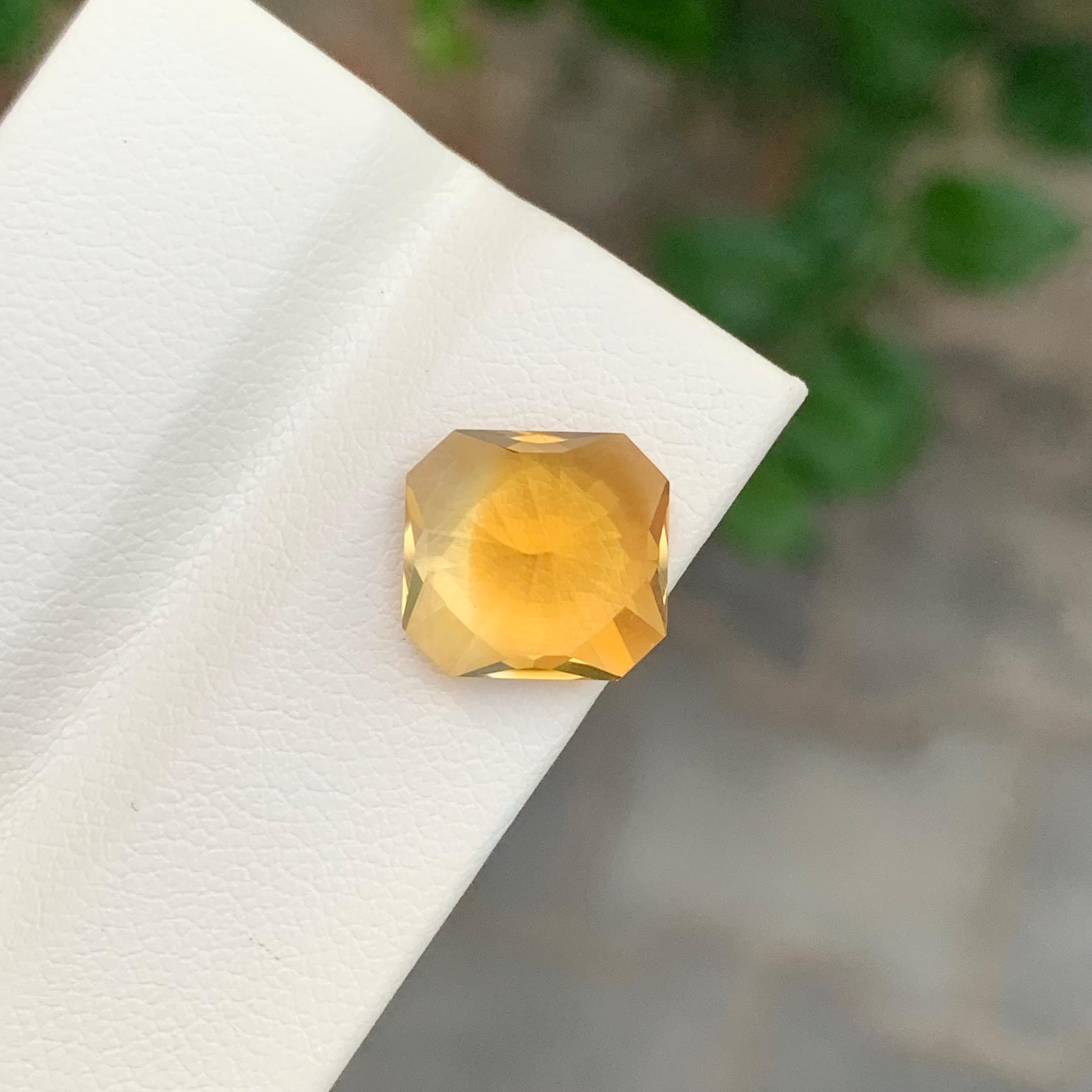 4,75 carati di Citrino giallo sciolto naturale con taglio fantasia in vendita 1