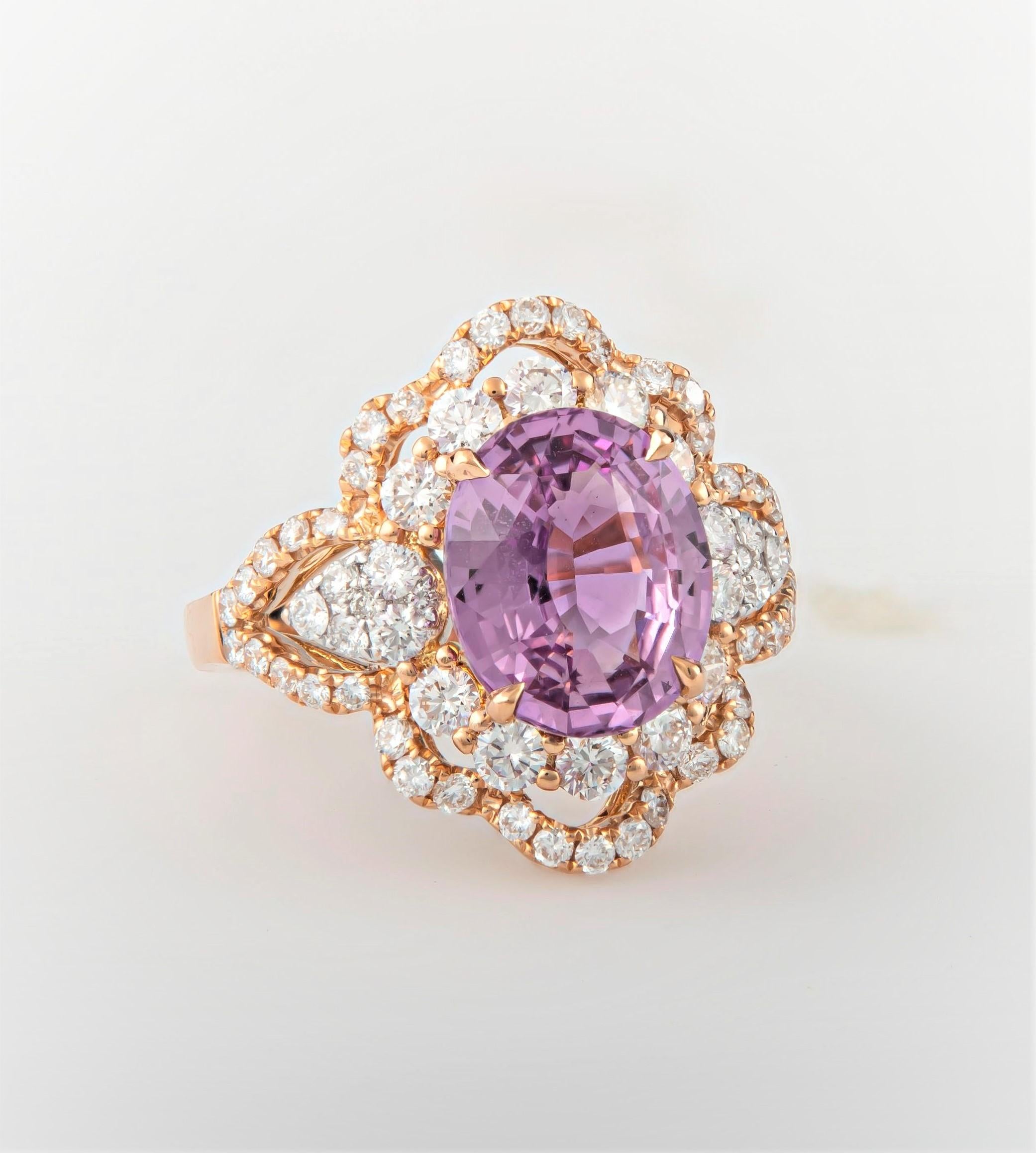 4.75 Carat Oval Purple-Pink Sapphire 'GIA Lab Report' Set in 18 Karat Gold Ring In New Condition For Sale In Houston, TX