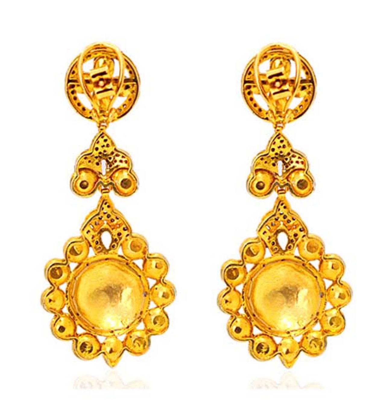 Handcrafted from 18-karat gold and sterling silver. These beautiful earrings are set with 4.75 carats pearl and 2.49 carats of rose cut diamonds.

FOLLOW  MEGHNA JEWELS storefront to view the latest collection & exclusive pieces.  Meghna Jewels is