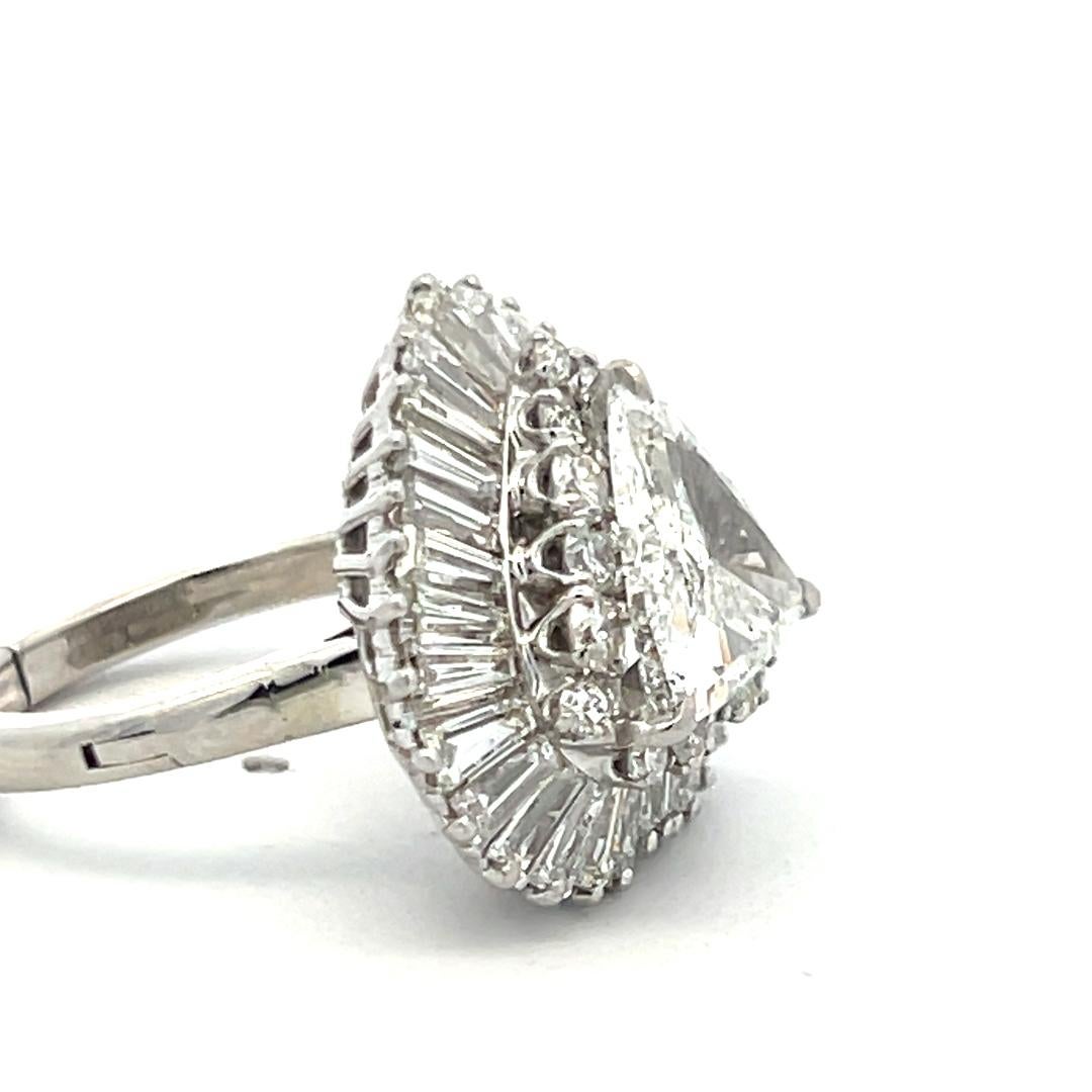 Anello Ballerina in platino con diamanti triangolari e baguette da 4,75 carati in vendita 3