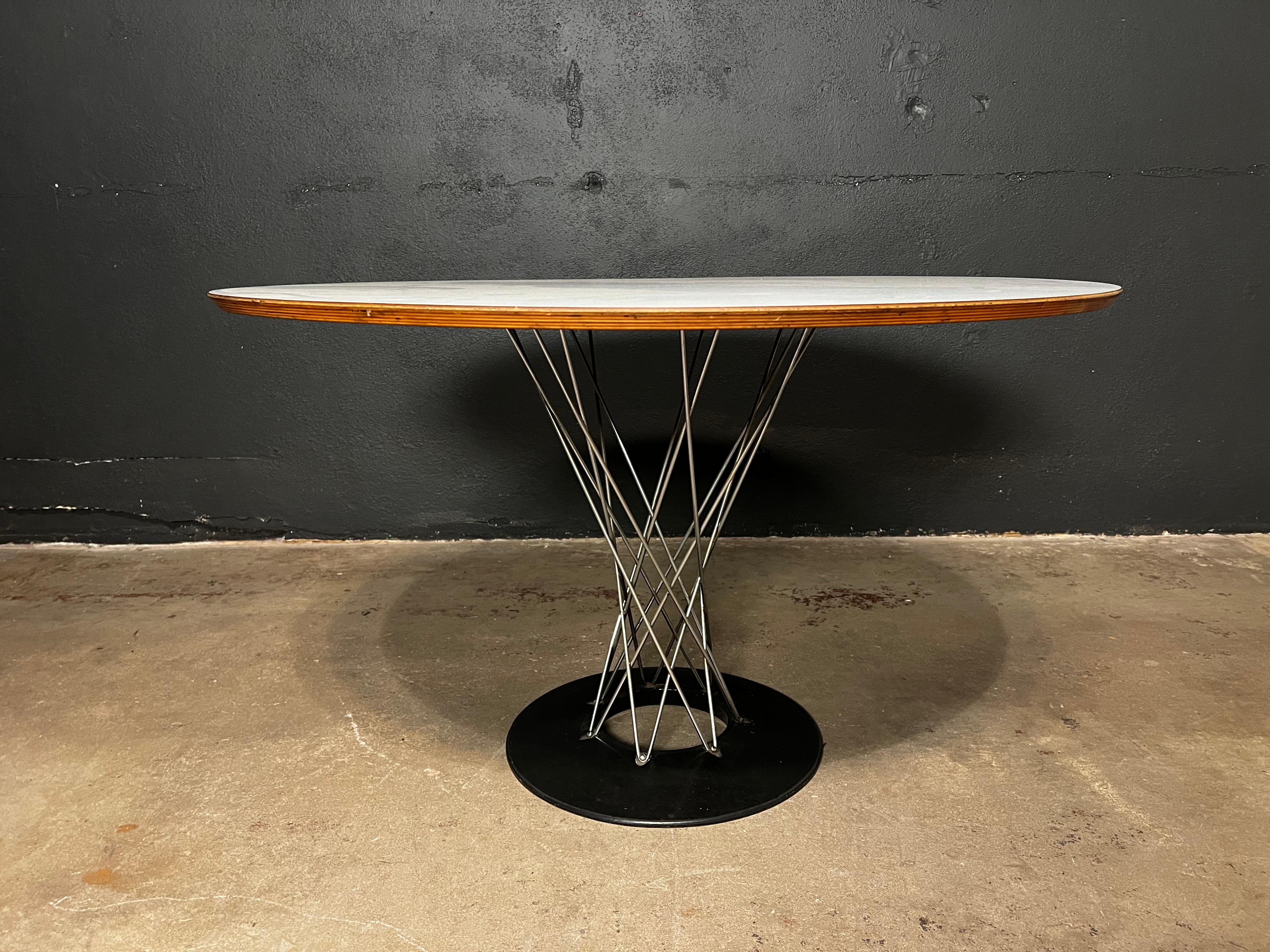 47.5” Cyclone Dining Table by Isamu Noguchi for Knoll For Sale 3