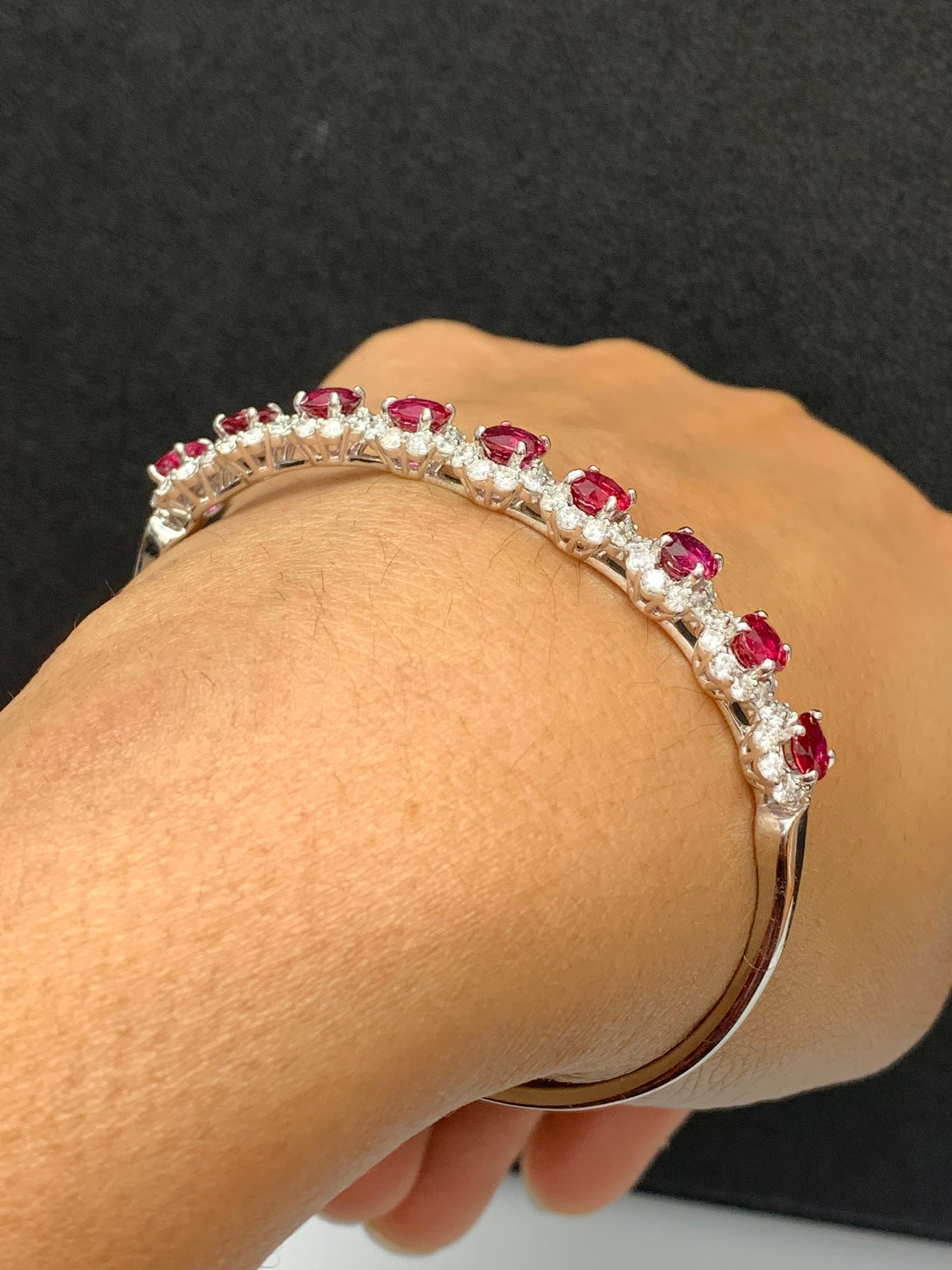 4.76 Carat Brilliant Cut Ruby and Diamond Bangle Bracelet in 18k White Gold In New Condition For Sale In NEW YORK, NY