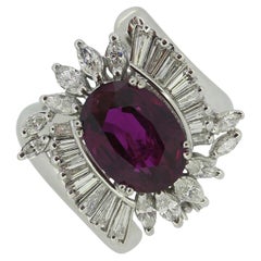 Anillo de rubíes y diamantes de 4,76 quilates