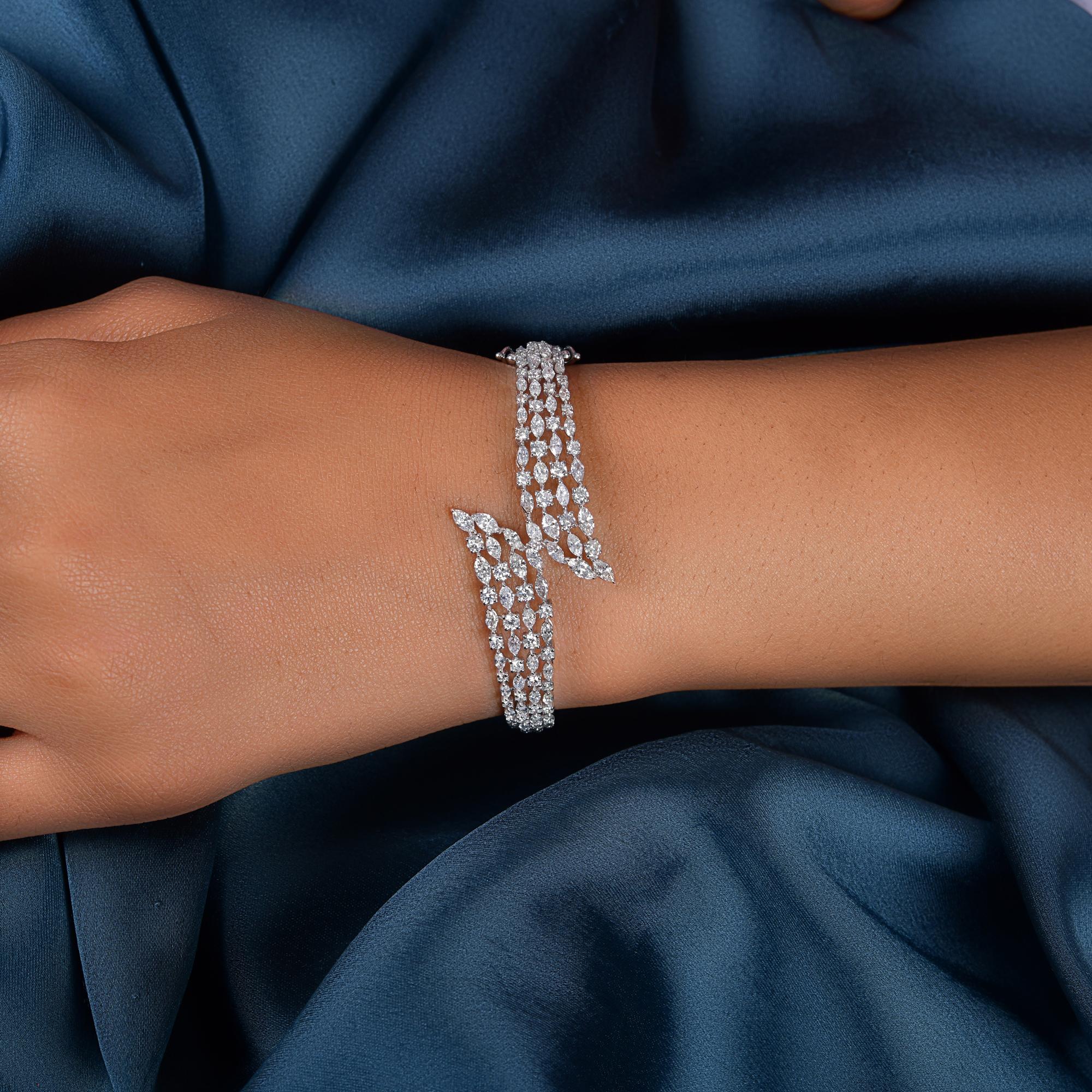 Women's 4.76 Carat SI/H Round Brilliant Cut Diamond Bangle Bracelet 18k White Gold For Sale