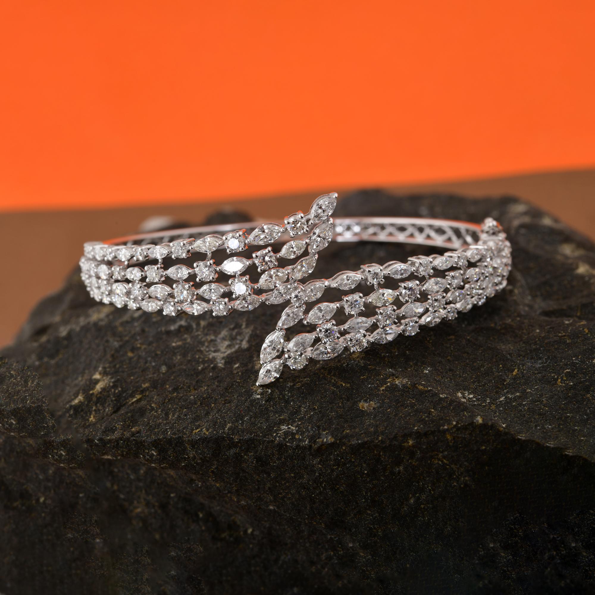 4.76 Carat SI/H Round Brilliant Cut Diamond Bangle Bracelet 18k White Gold For Sale 2