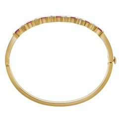 Bracelet en or jaune avec rubis et diamants de 4,76 carats (total)