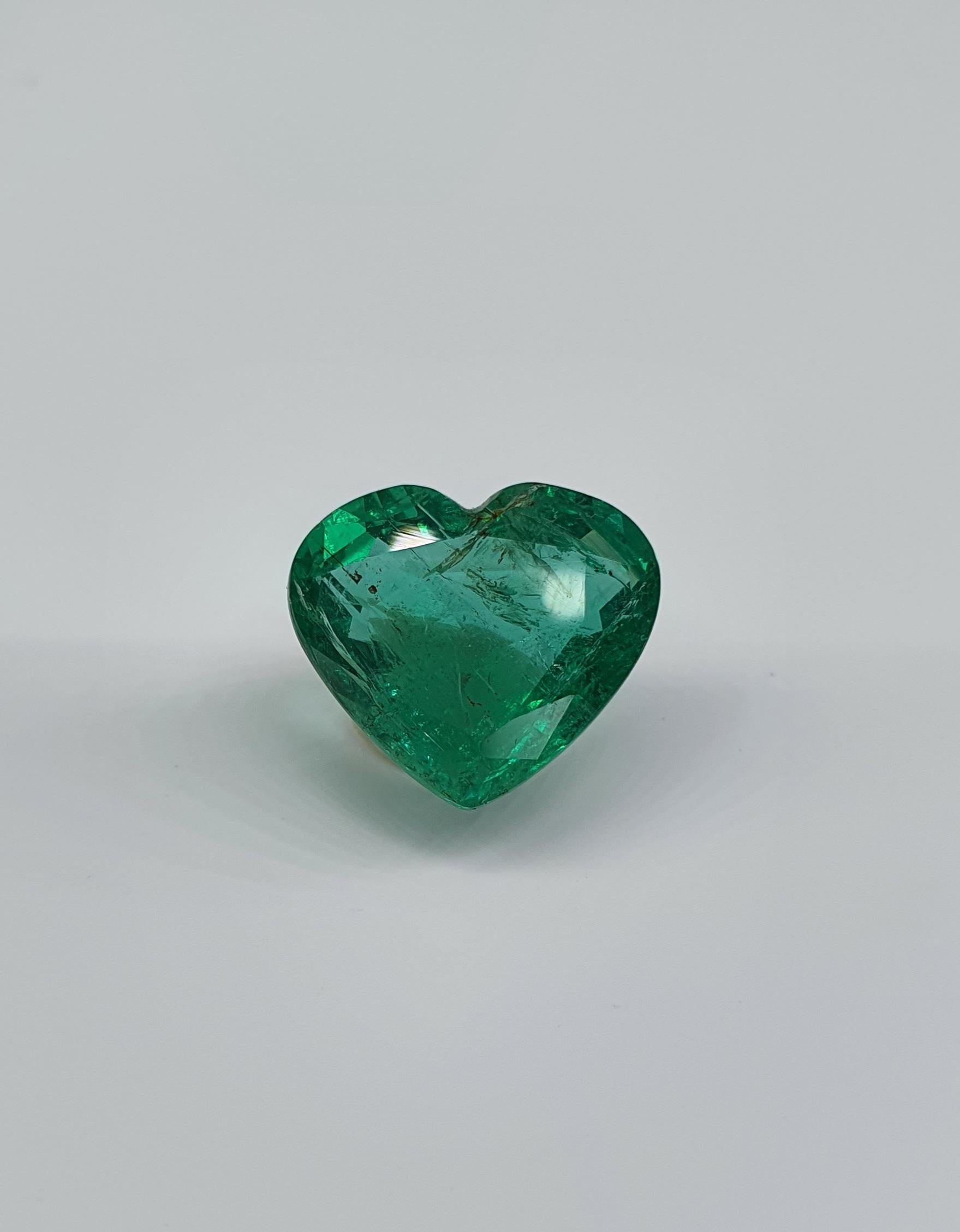 Taille cœur Émeraude en forme de cœur de 4,76 carats, Zambie en vente