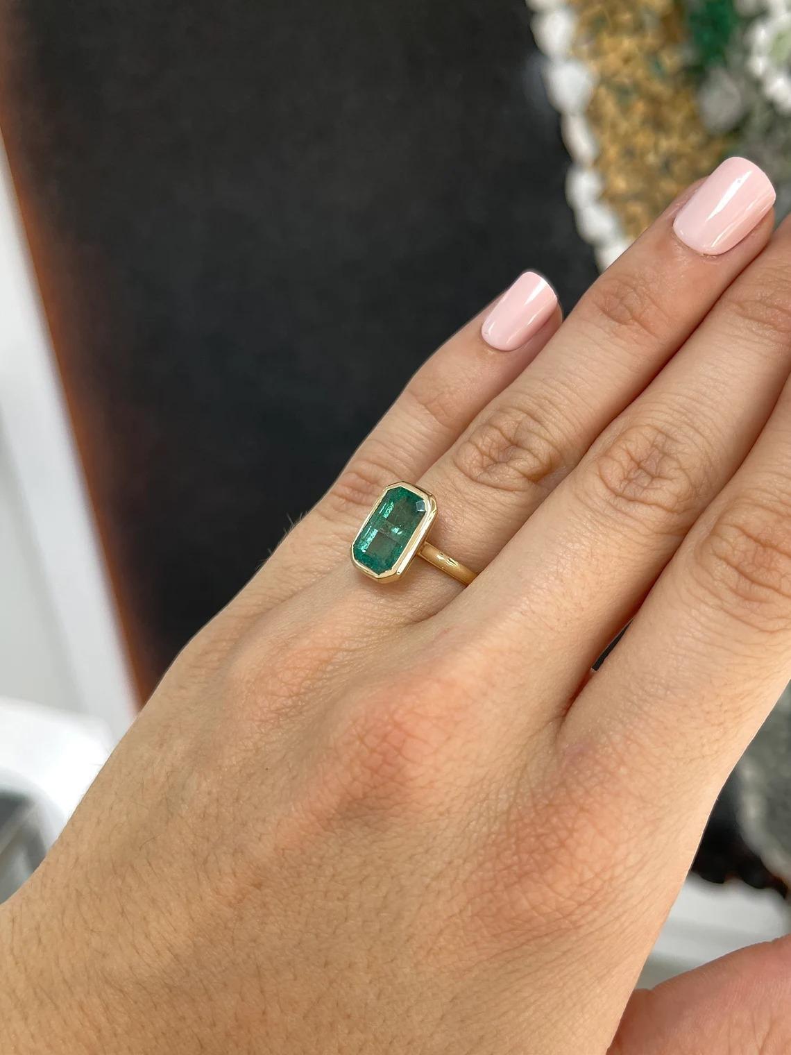 4.76ct 14K Blue Green Natural Elongated Emerald Cut Emerald Solitaire Bezel Ring For Sale 2