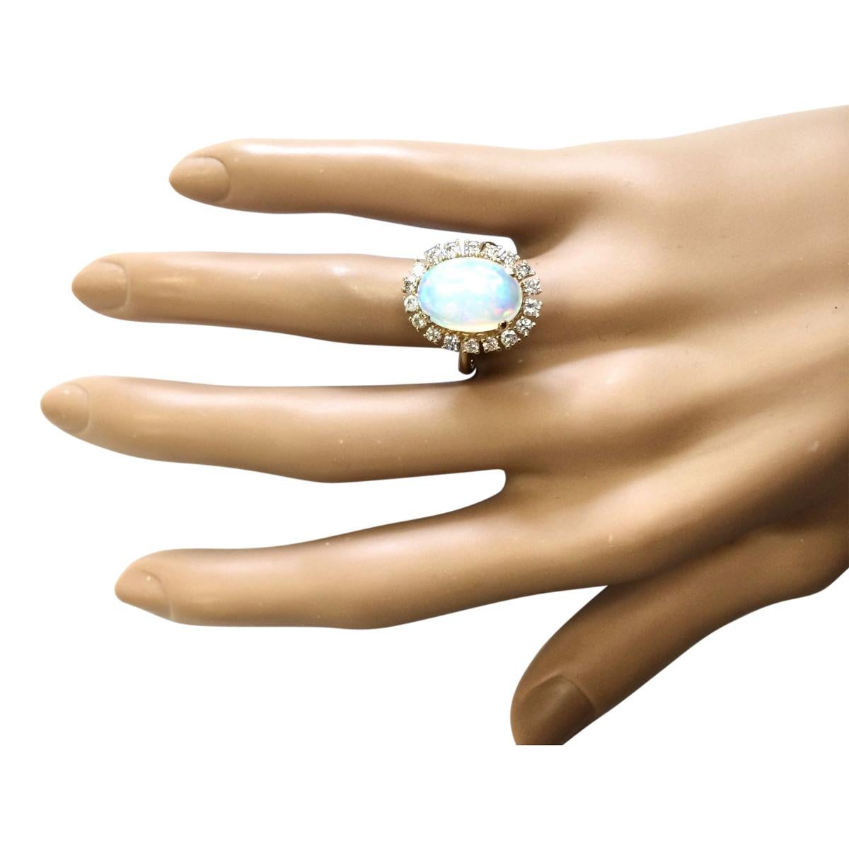 Natural Opal 14 Karat Yellow Gold Diamond Ring In New Condition For Sale In Los Angeles, CA