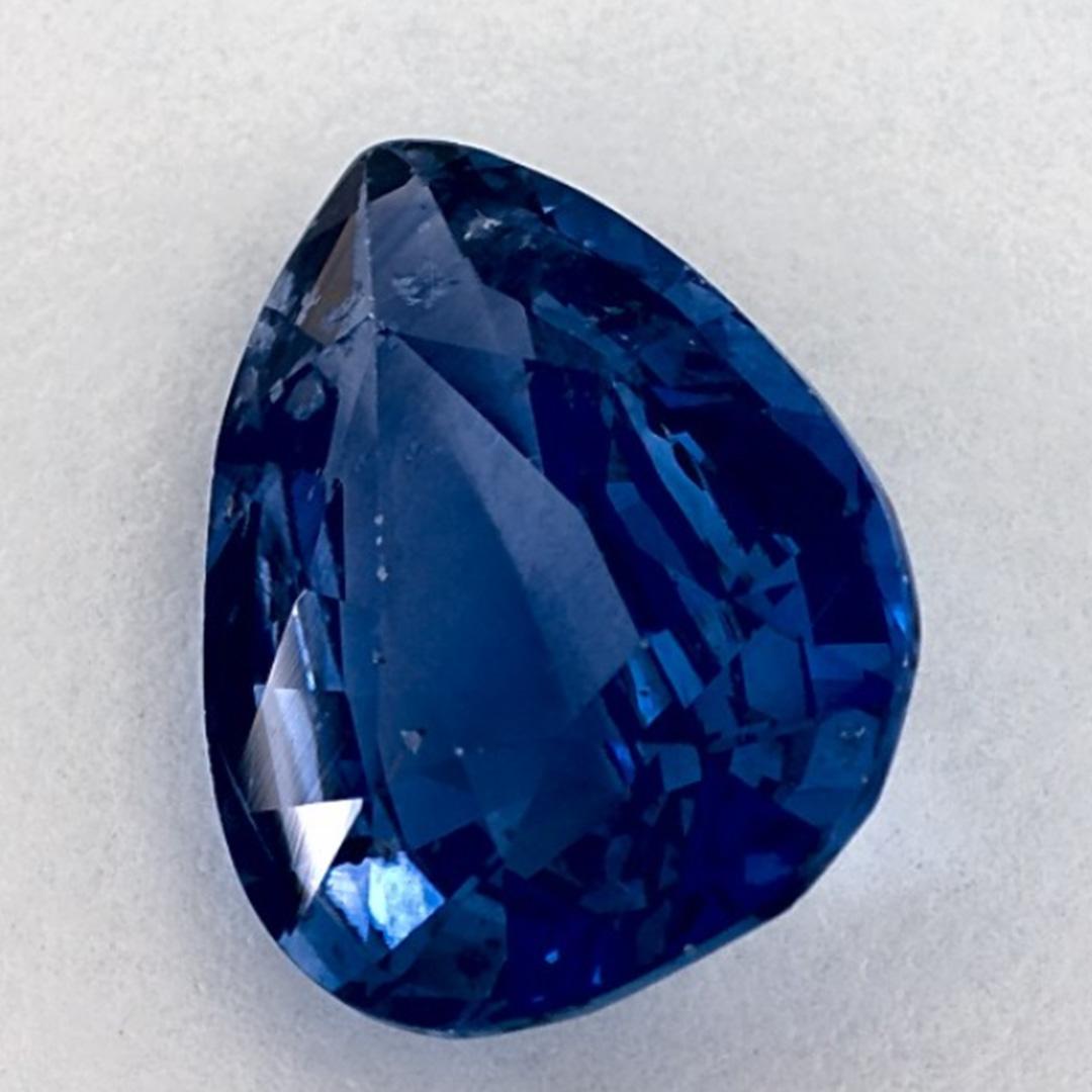 Donna 4.77 carati di zaffiro blu a forma di pera sciolto in vendita