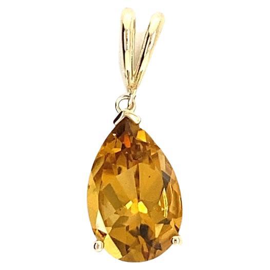 Pendentif en or jaune avec citrine taille poire de 4,78 carats

Spécifications de l'article : 

Citrine taille poire : 4,78 carats
Or jaune 14K : 1,8 gramme
Longueur : environ 1 pouce

**Chaîne non incluse**
**Des boucles d'oreilles similaires sont