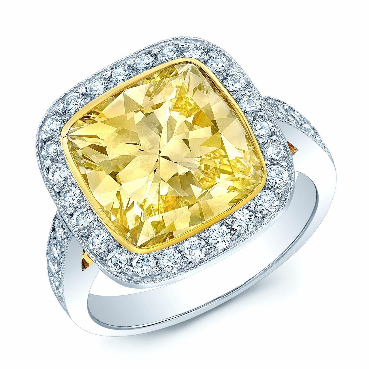 4.78 Carat Light Fancy Yellow Platinum and 18 Karat Yellow Gold Engagement Ring In New Condition For Sale In Rome, IT