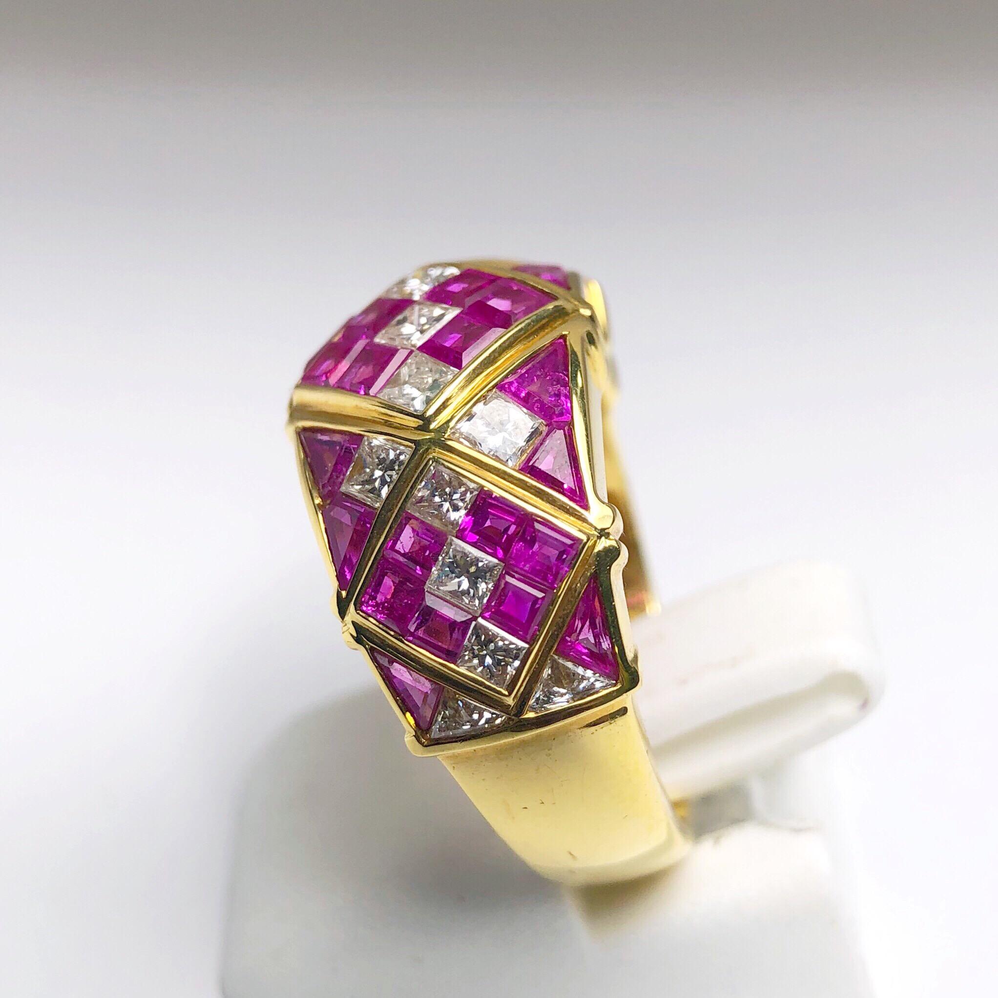 4.78Ct. Pink Sapphire and 1.20Ct. Diamond Harlequin Pattern 18Kt Gold Band Ring In New Condition For Sale In New York, NY