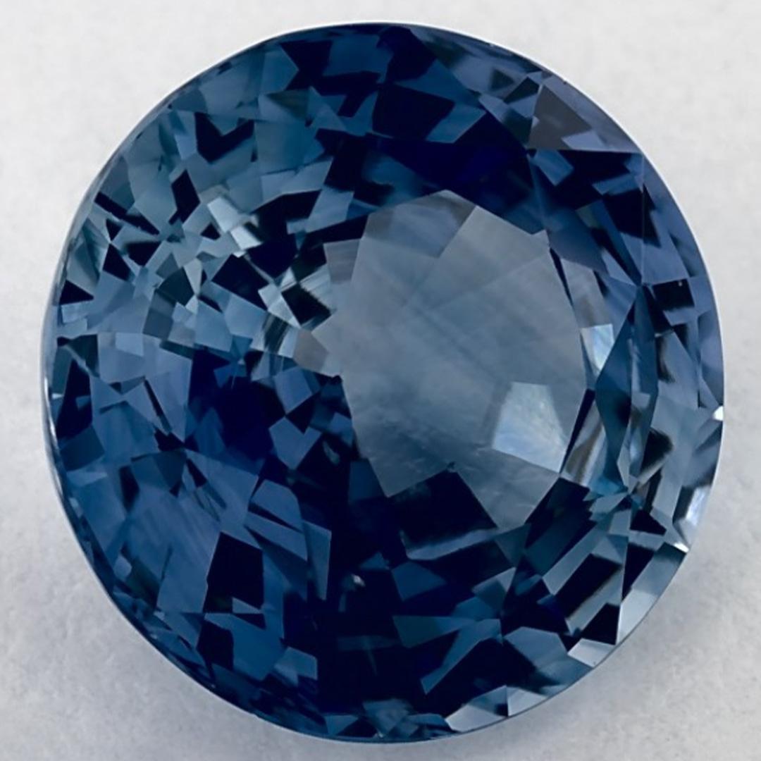 Pierre de naissance très précieuse du mois de septembre, d'un bleu ravissant. On pense qu'ils apportent chance et fortune dans la vie.

Explorez la vibrante collection d'émeraudes, de rubis et de saphirs de notre magasin, disponibles sous forme de