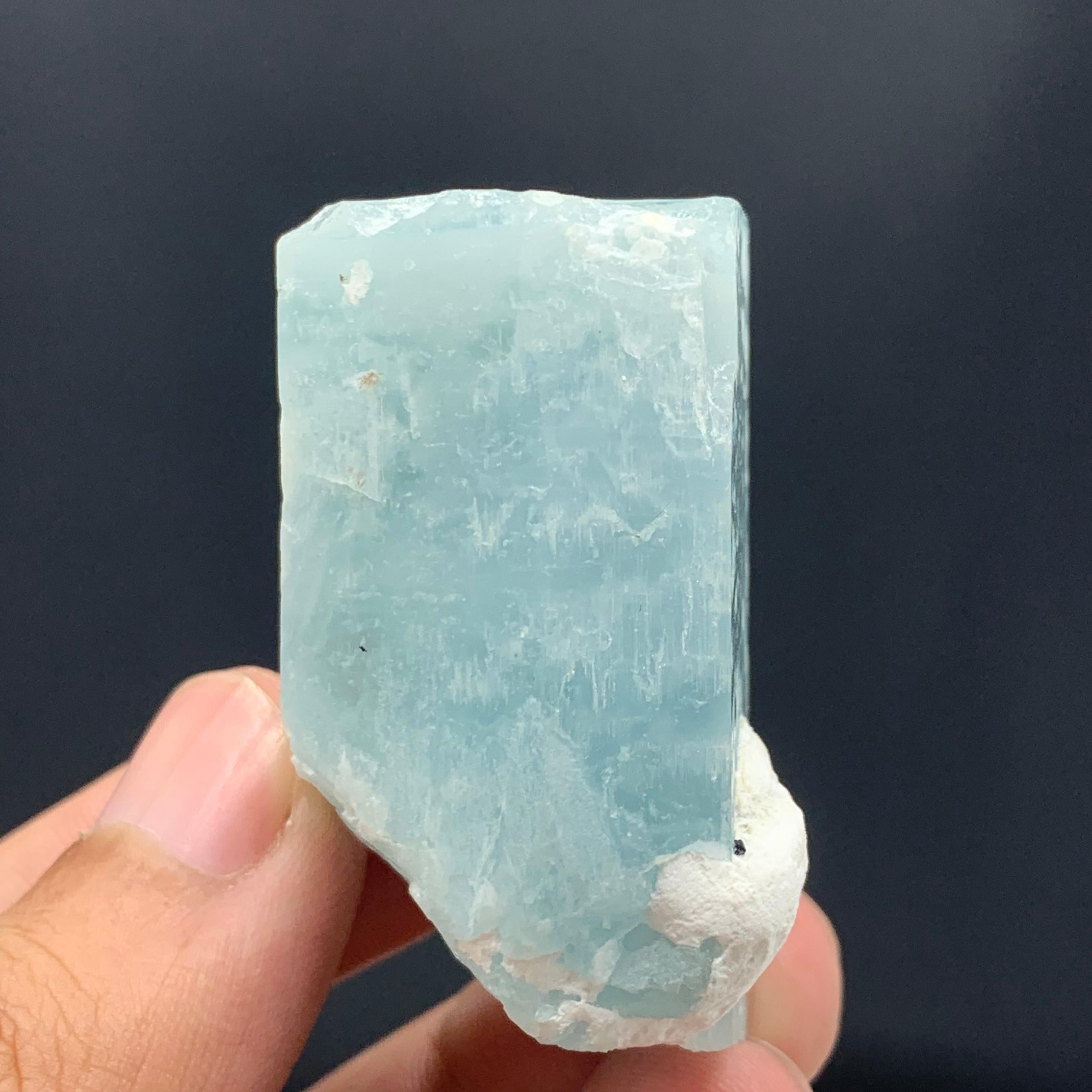 47.91 Gram Elegant Aquamarine Specimen From Afghanistan  In Good Condition For Sale In Peshawar, PK