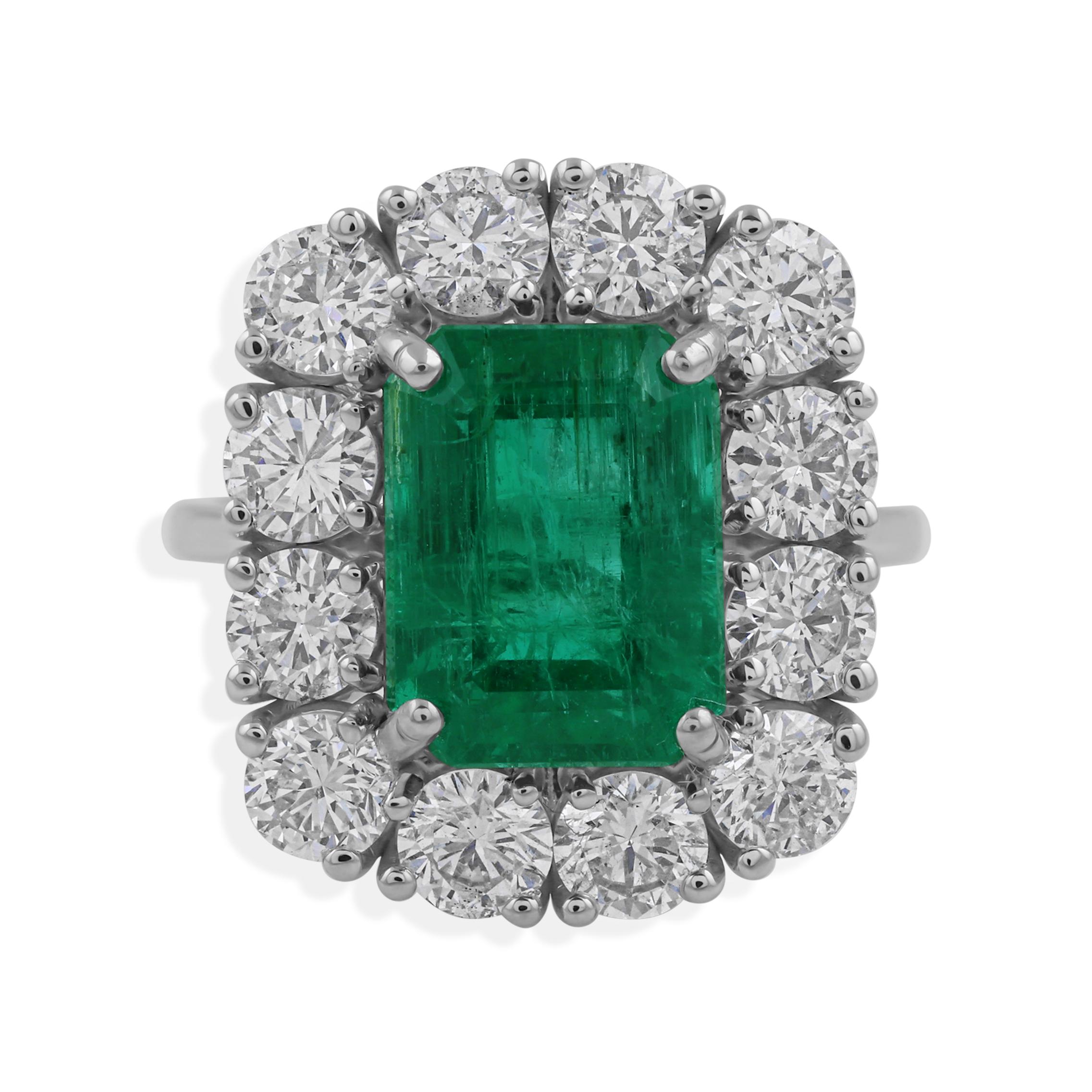 En vente :  4.79cts Zambian Emerald 2.68cts Diamond Halo Engagement Ring 14k White Gold 10
